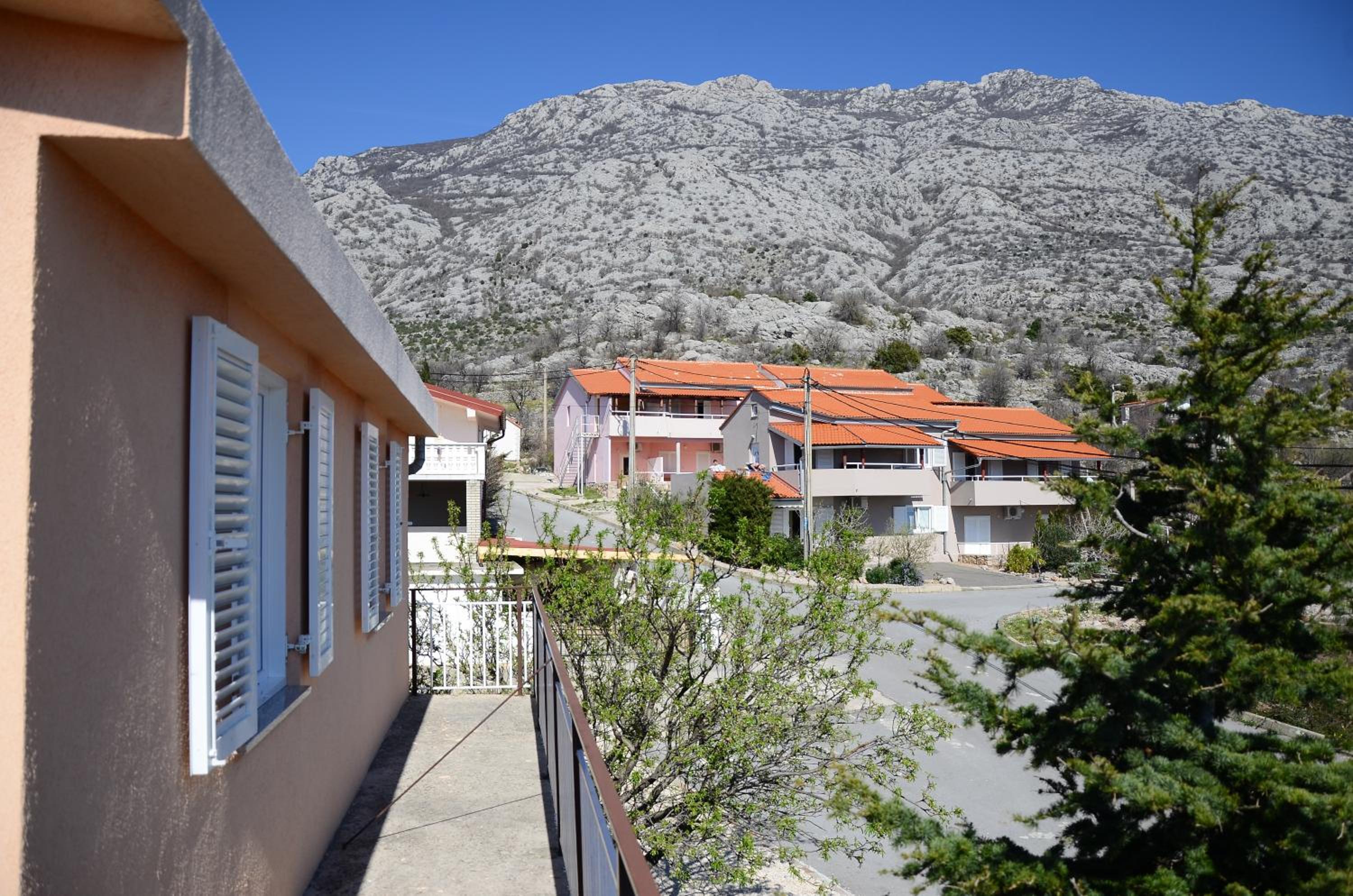 Holiday House Family Fun view 4