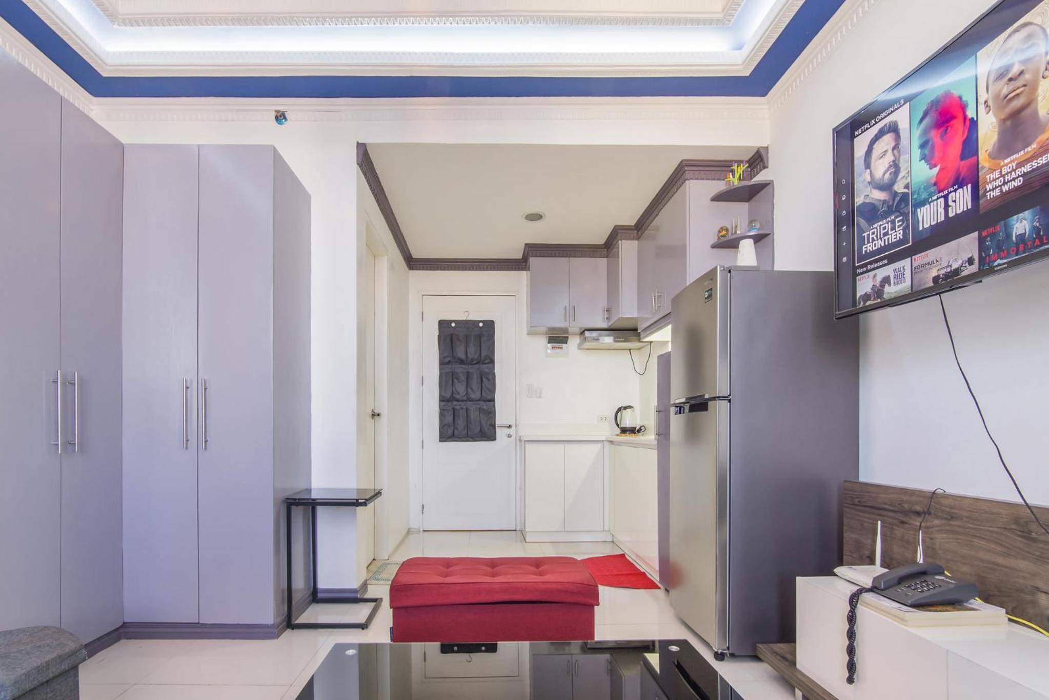 Avenir Condo for rent near IT Park Cebu with 49-inch Samsung Curve TV