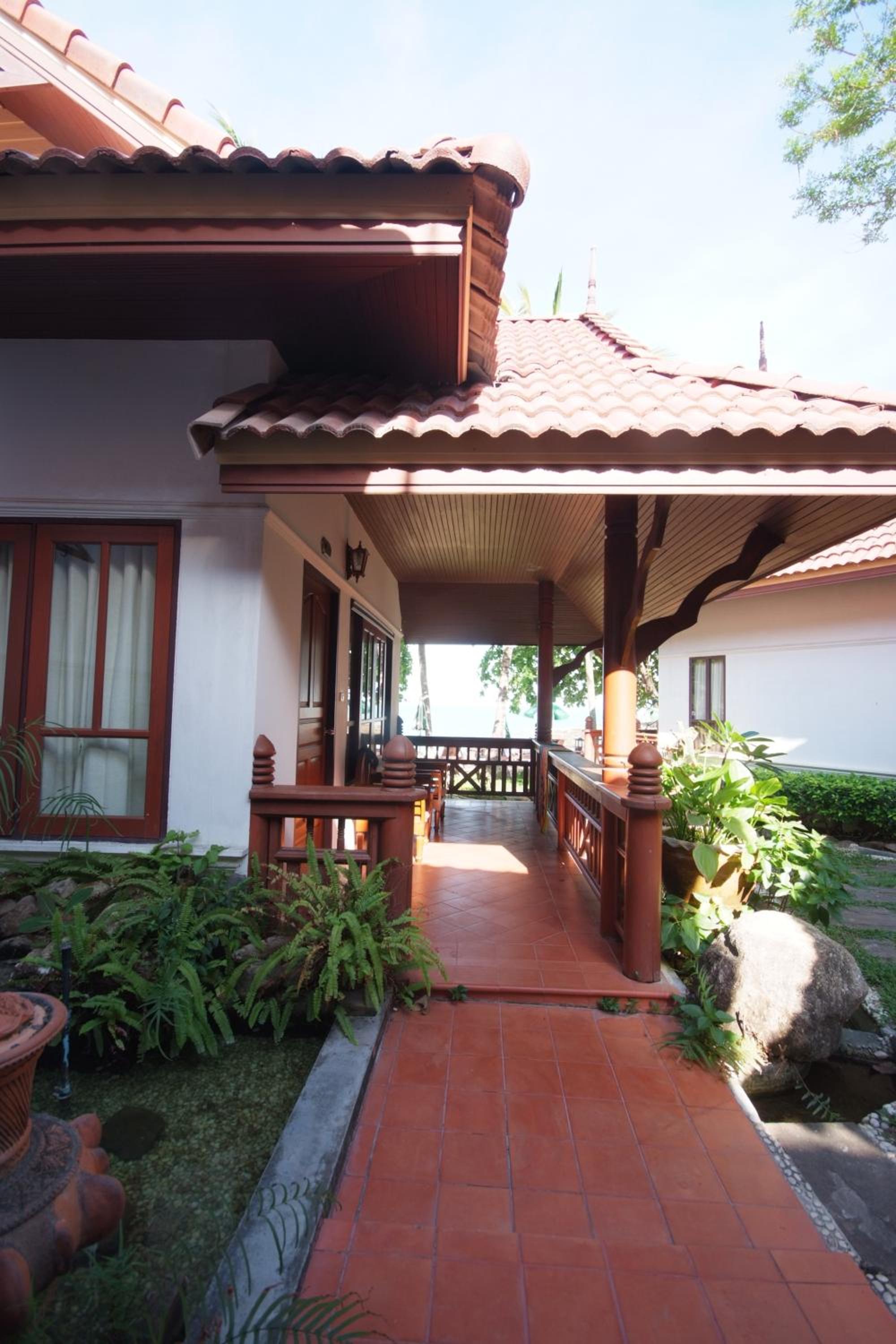 Bhundhari Chaweng Beach Resort Koh Samui - SHA Plus