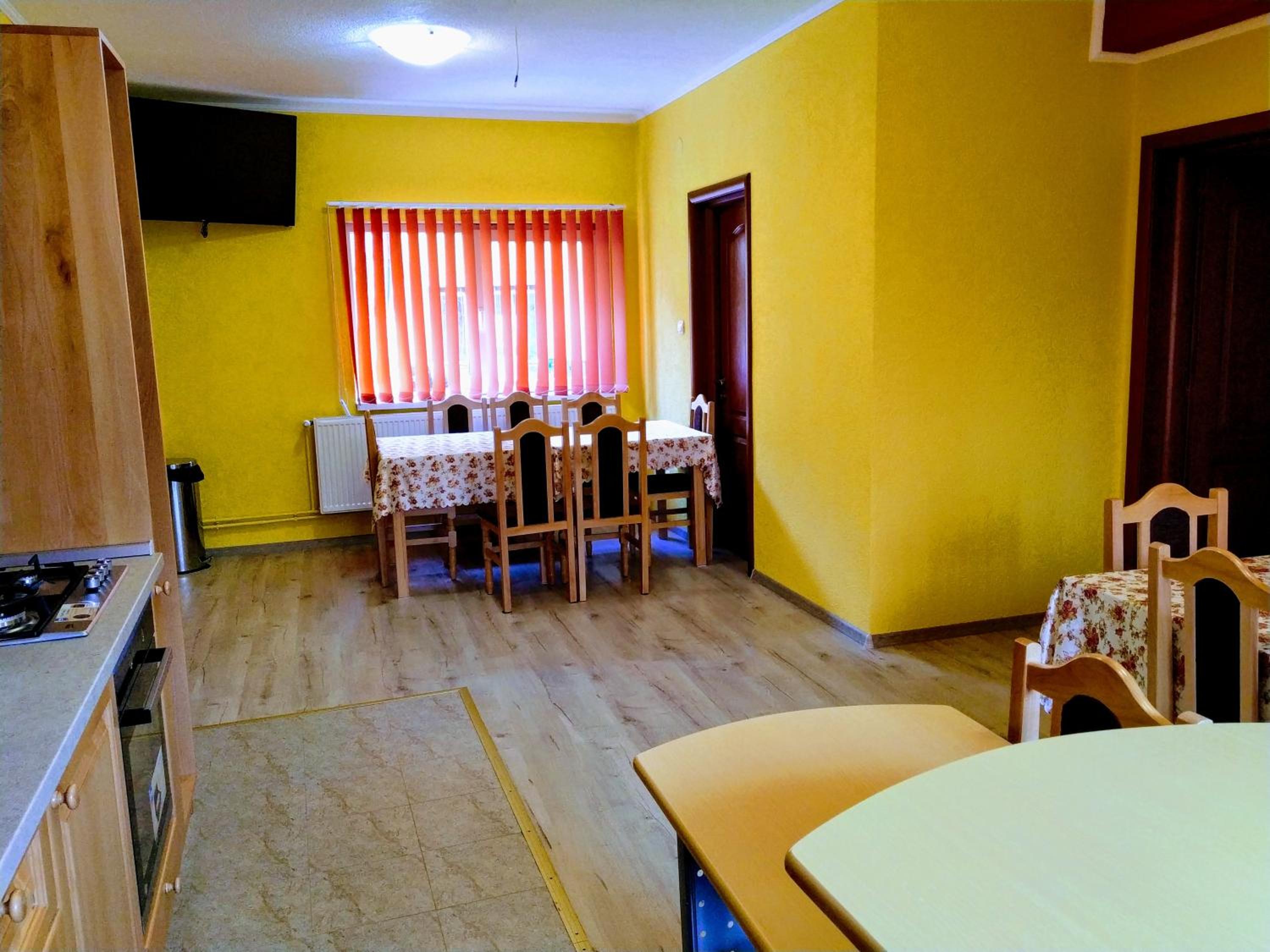 Venesis House