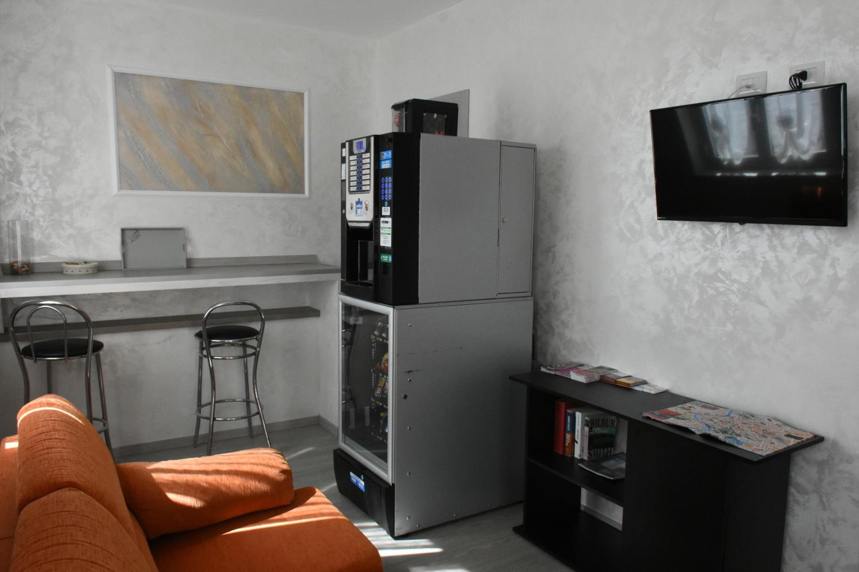 Albano Station Rooms view 5