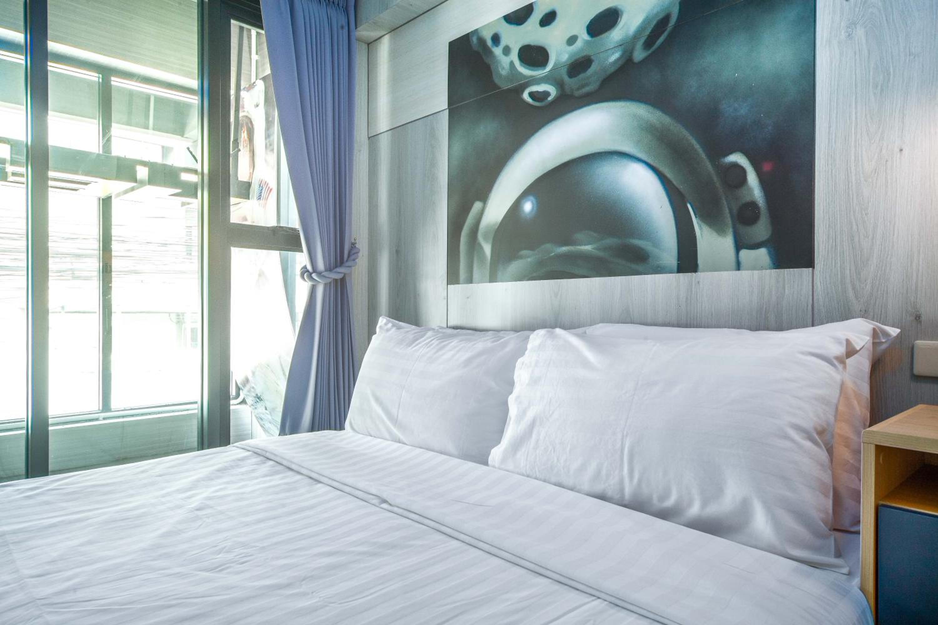 Sleep Walker Poshtel