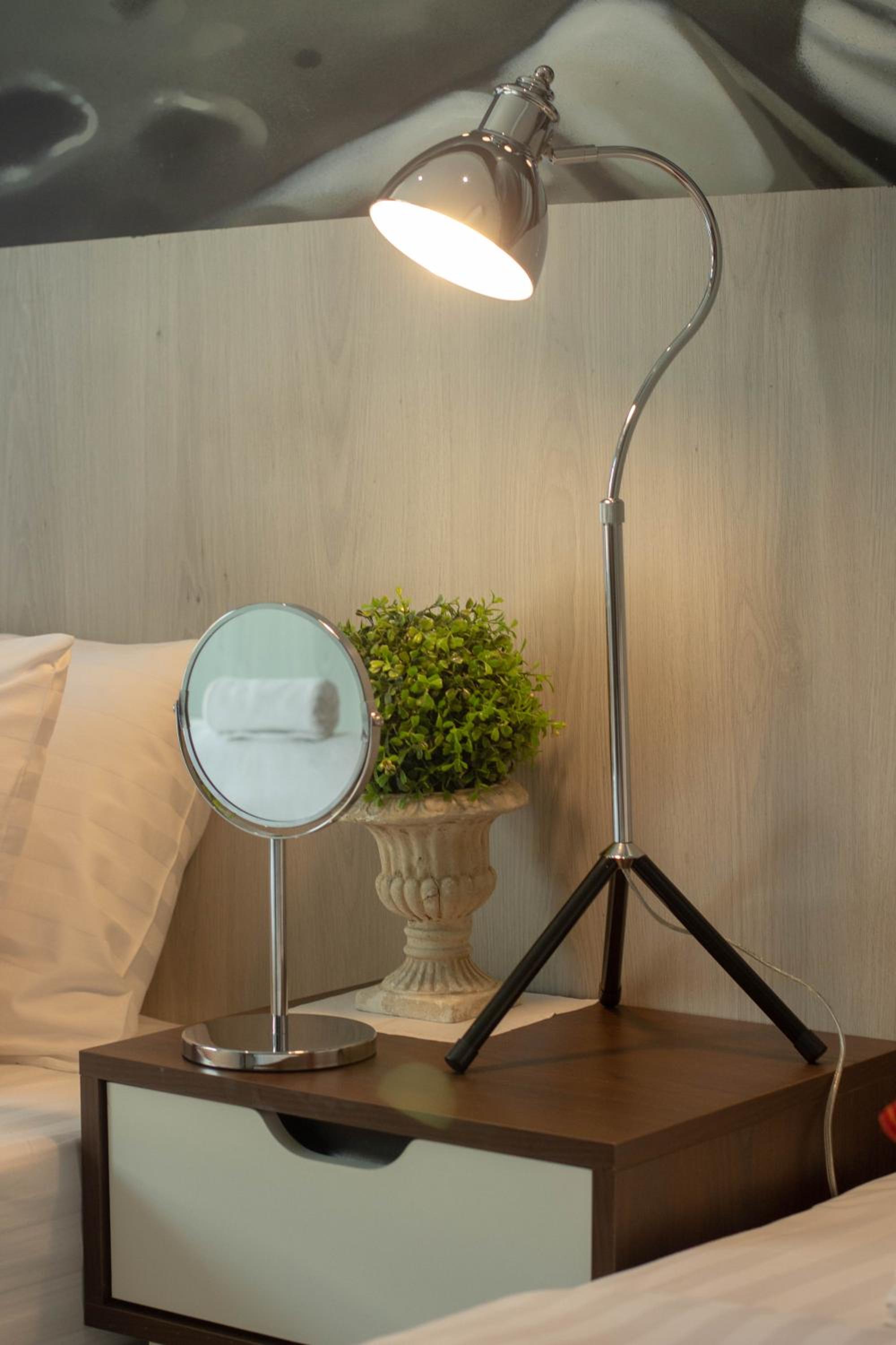 Sleep Walker Poshtel