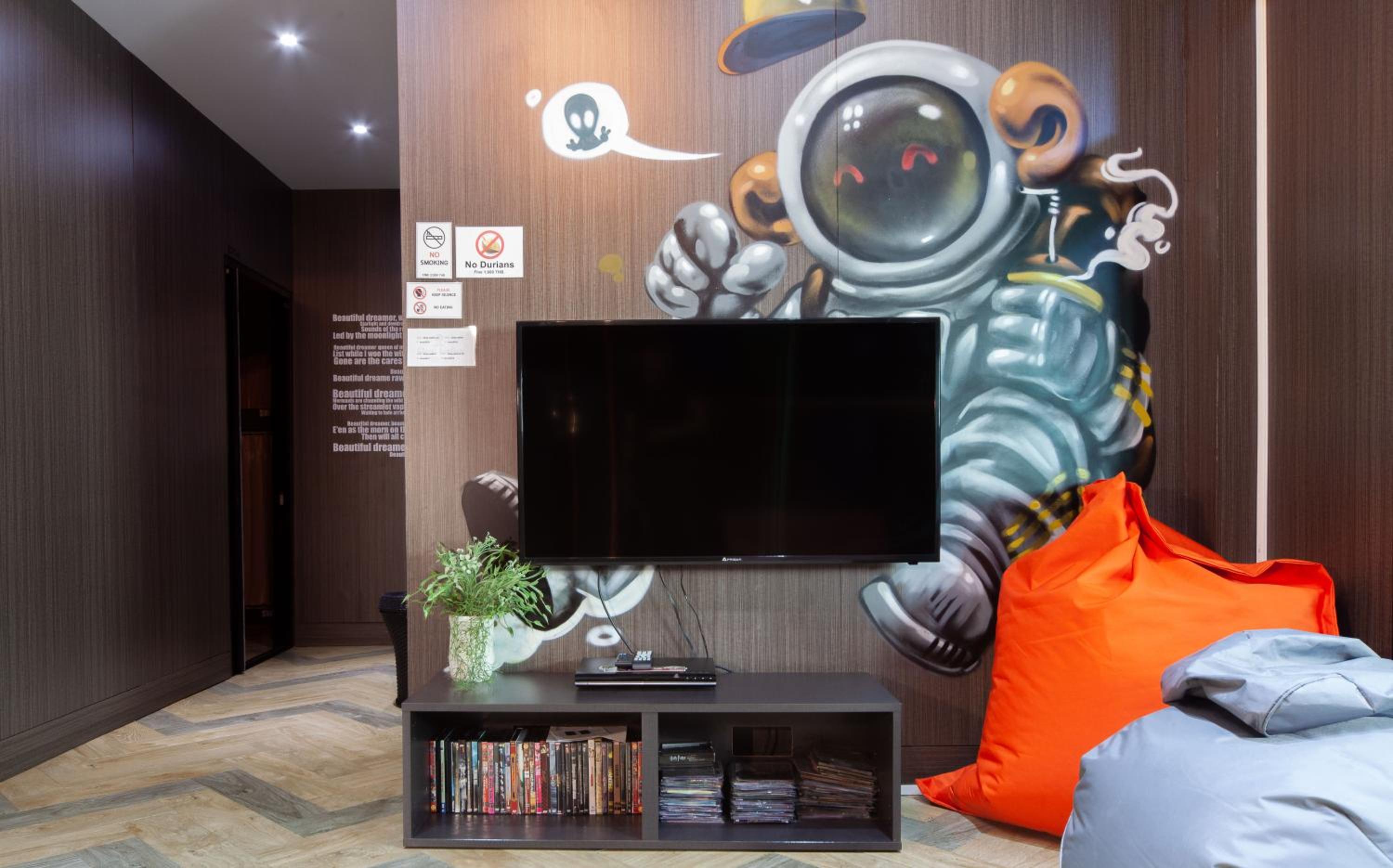 Sleep Walker Poshtel