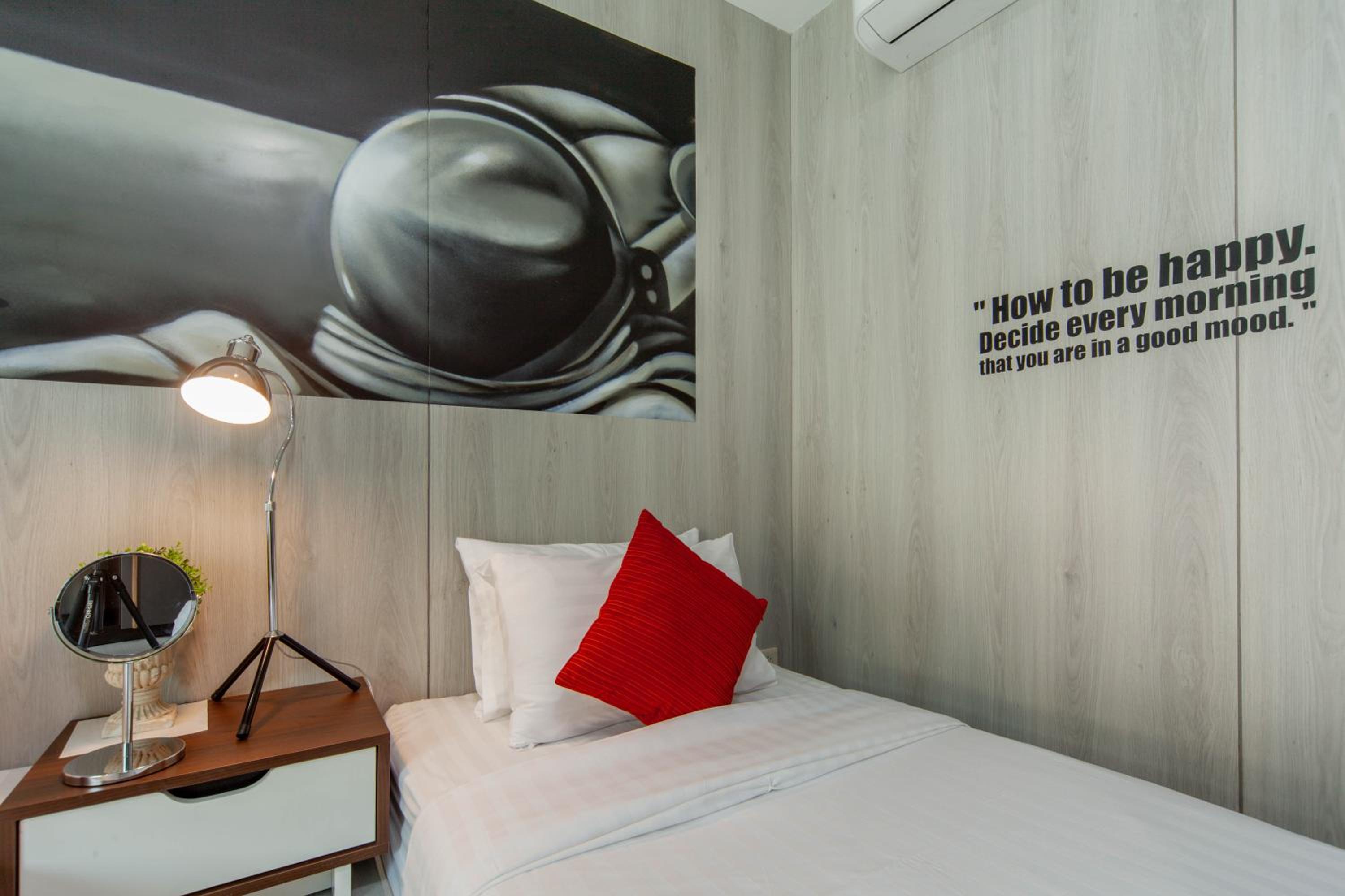 Sleep Walker Poshtel