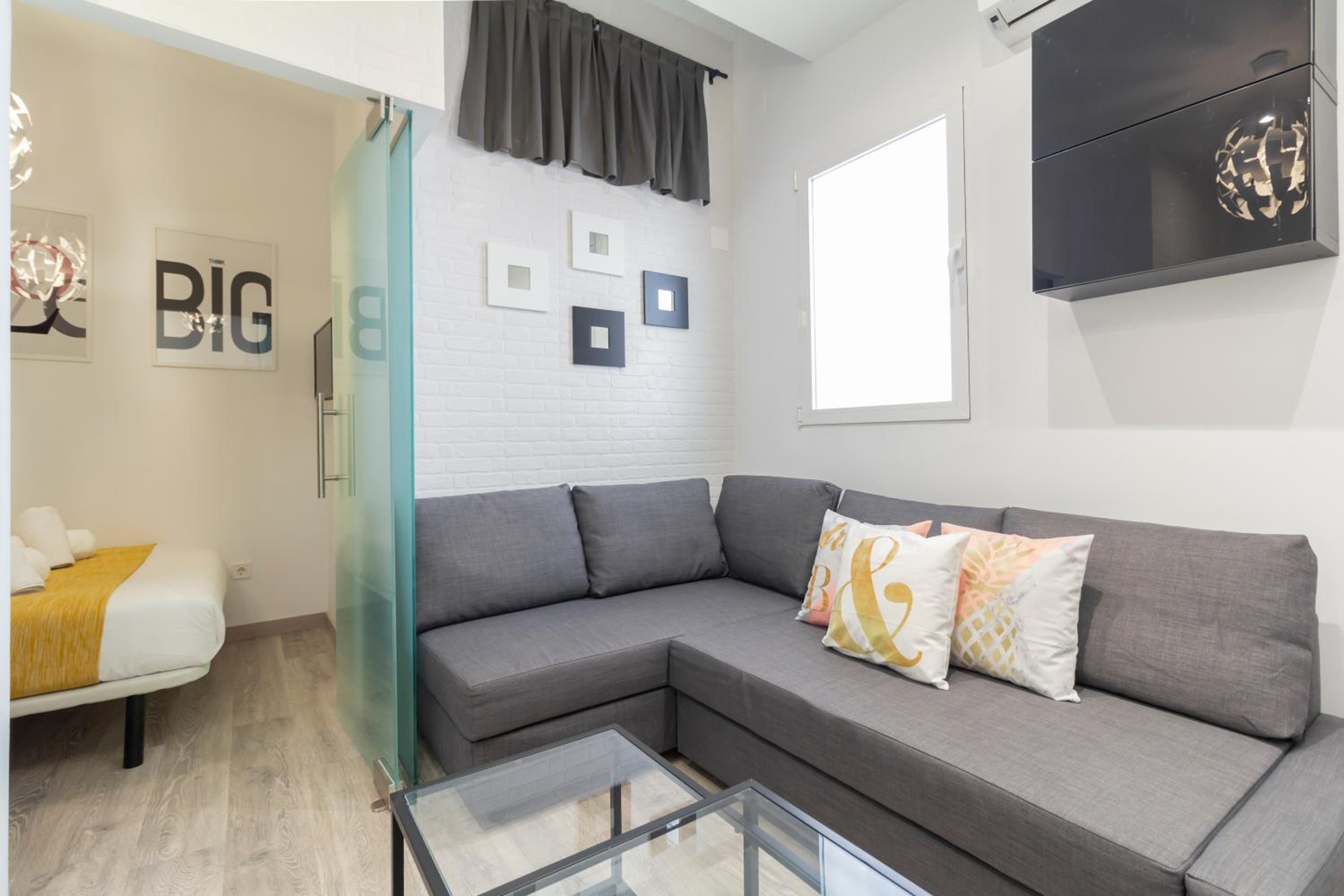 Ronda de Valencia apartamento