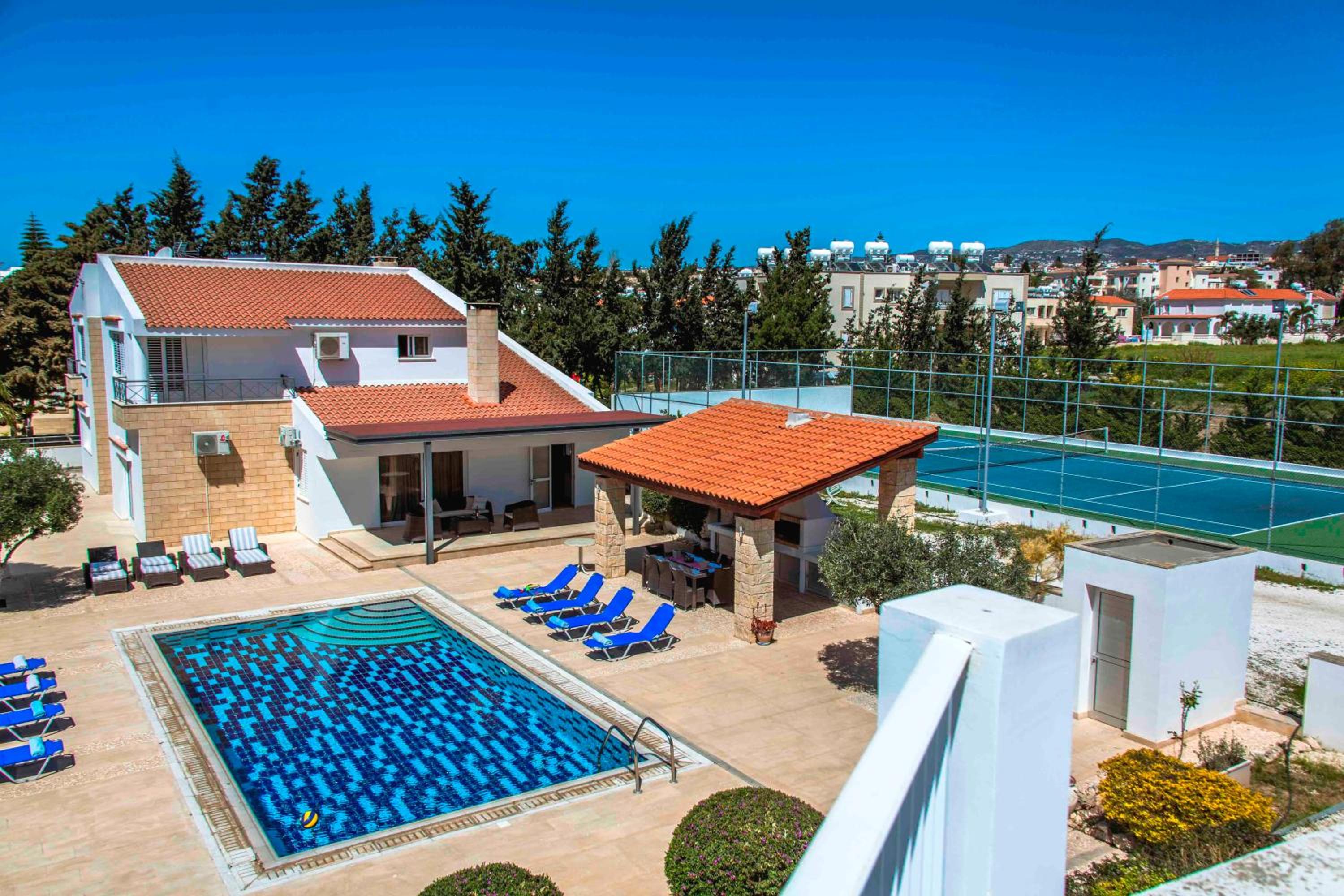 6 bdr villa with TENNIS COURT view 3