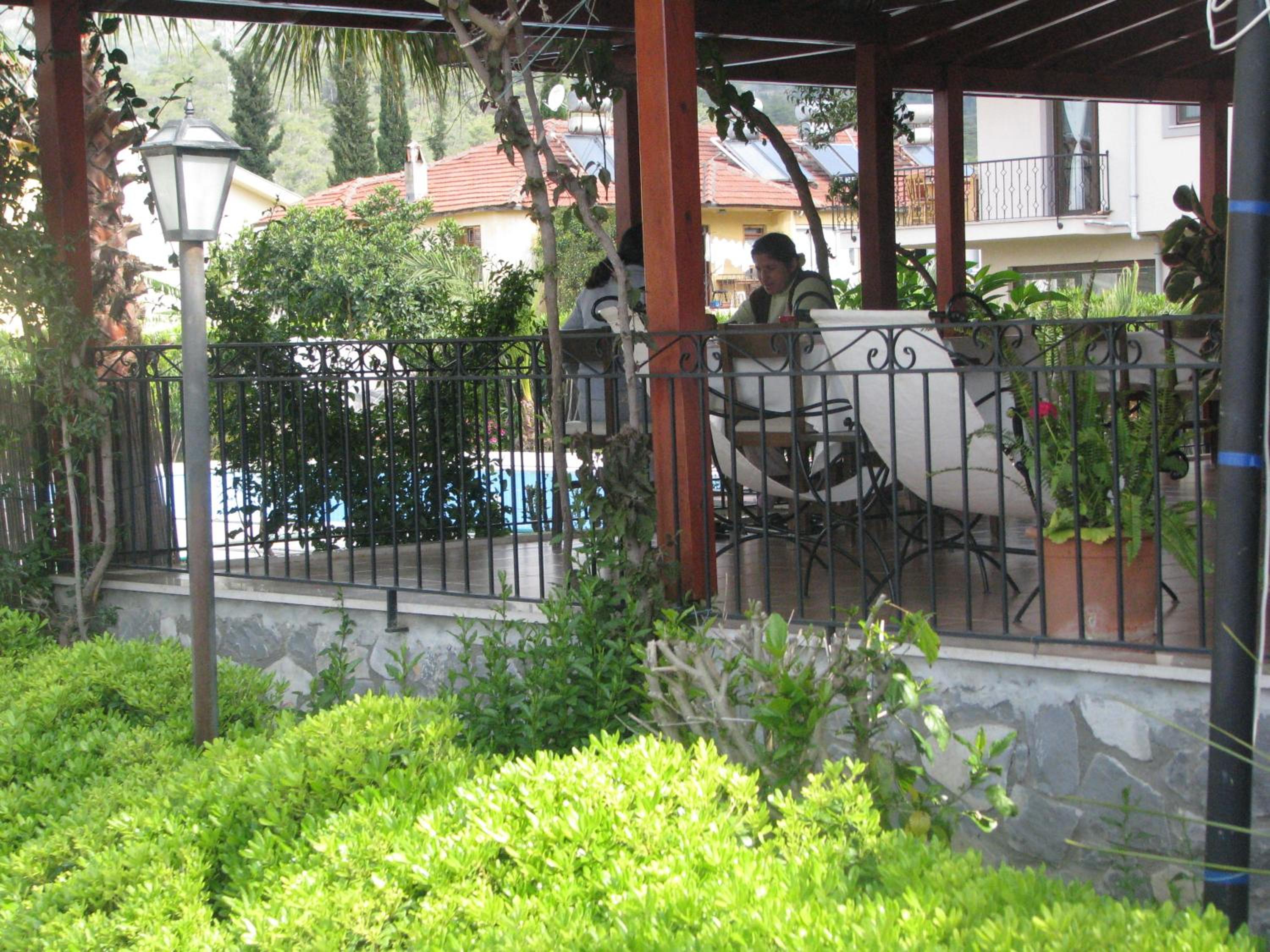 Photo 33