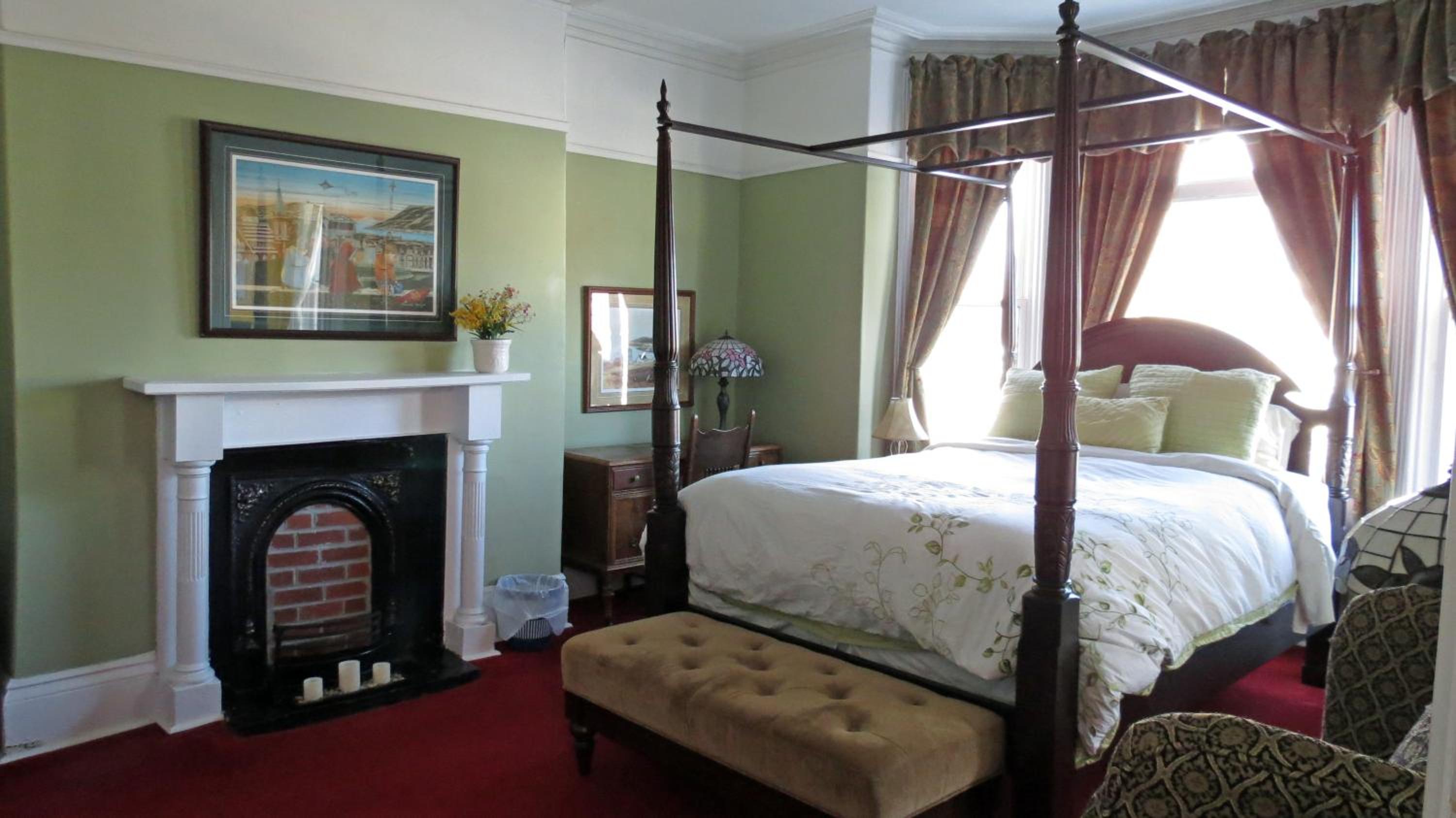 The Roses Heritage Inn