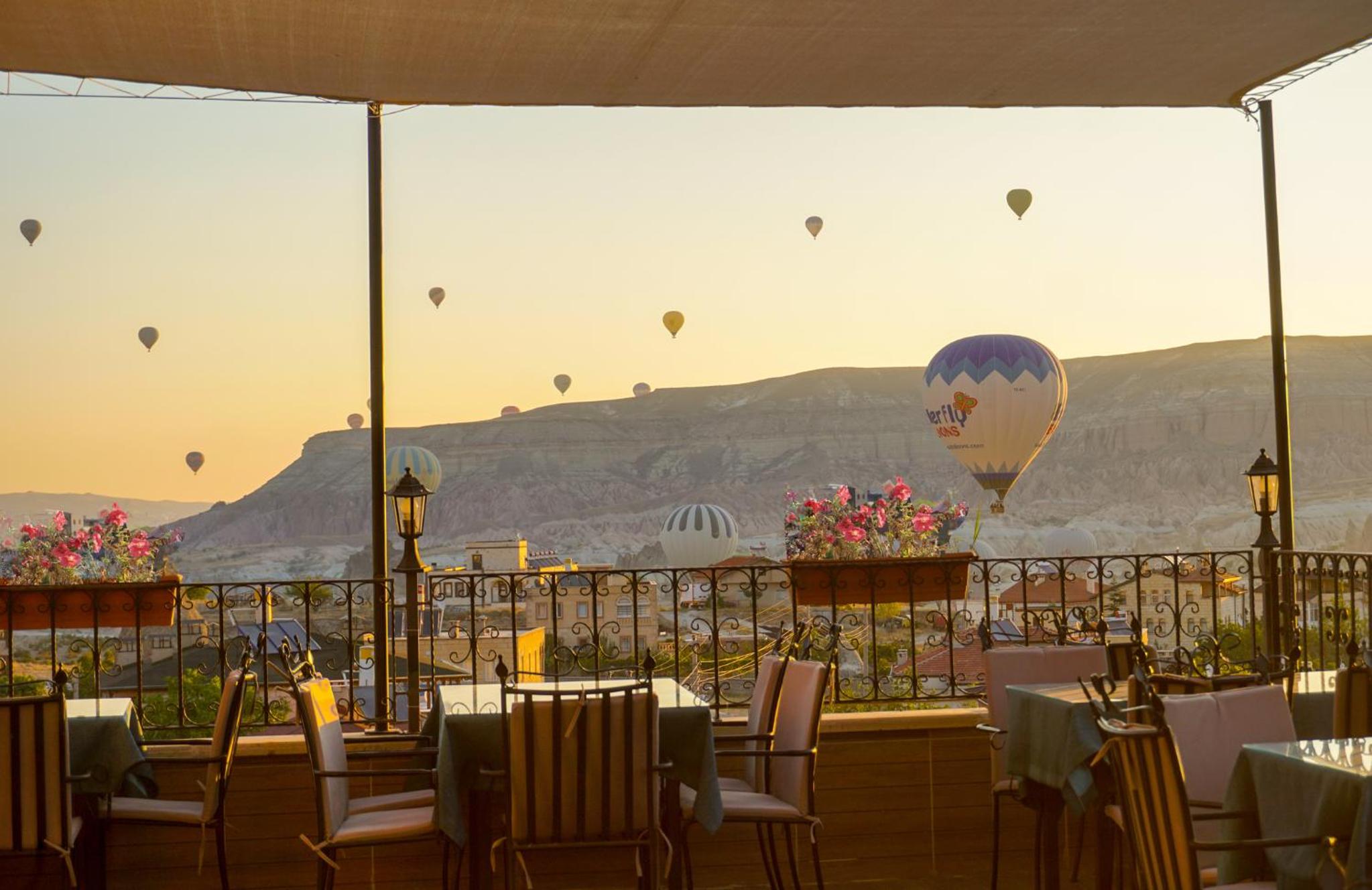 Milat Cave Hotel - Image 28