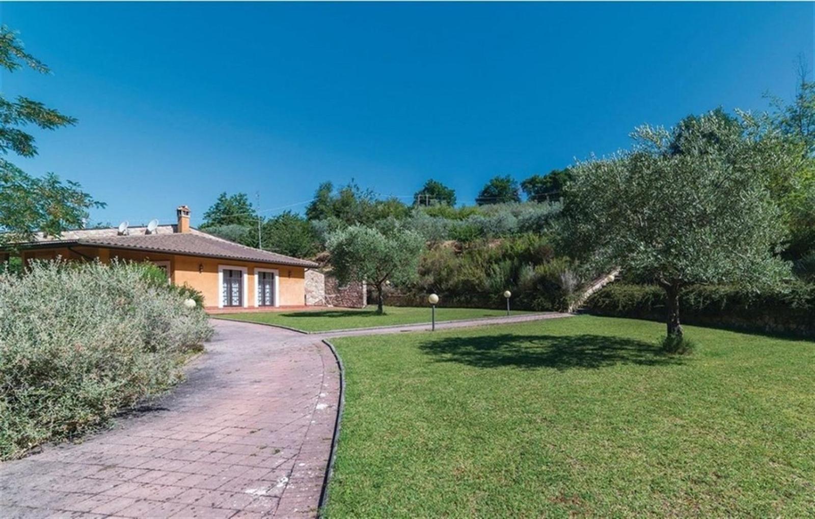 Ville Fontanelle Bettona view 3