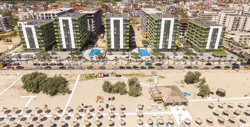 Hotel Mamaia Vice SeaView 2 bedroom Spa n Pool Beach resort - Image 1
