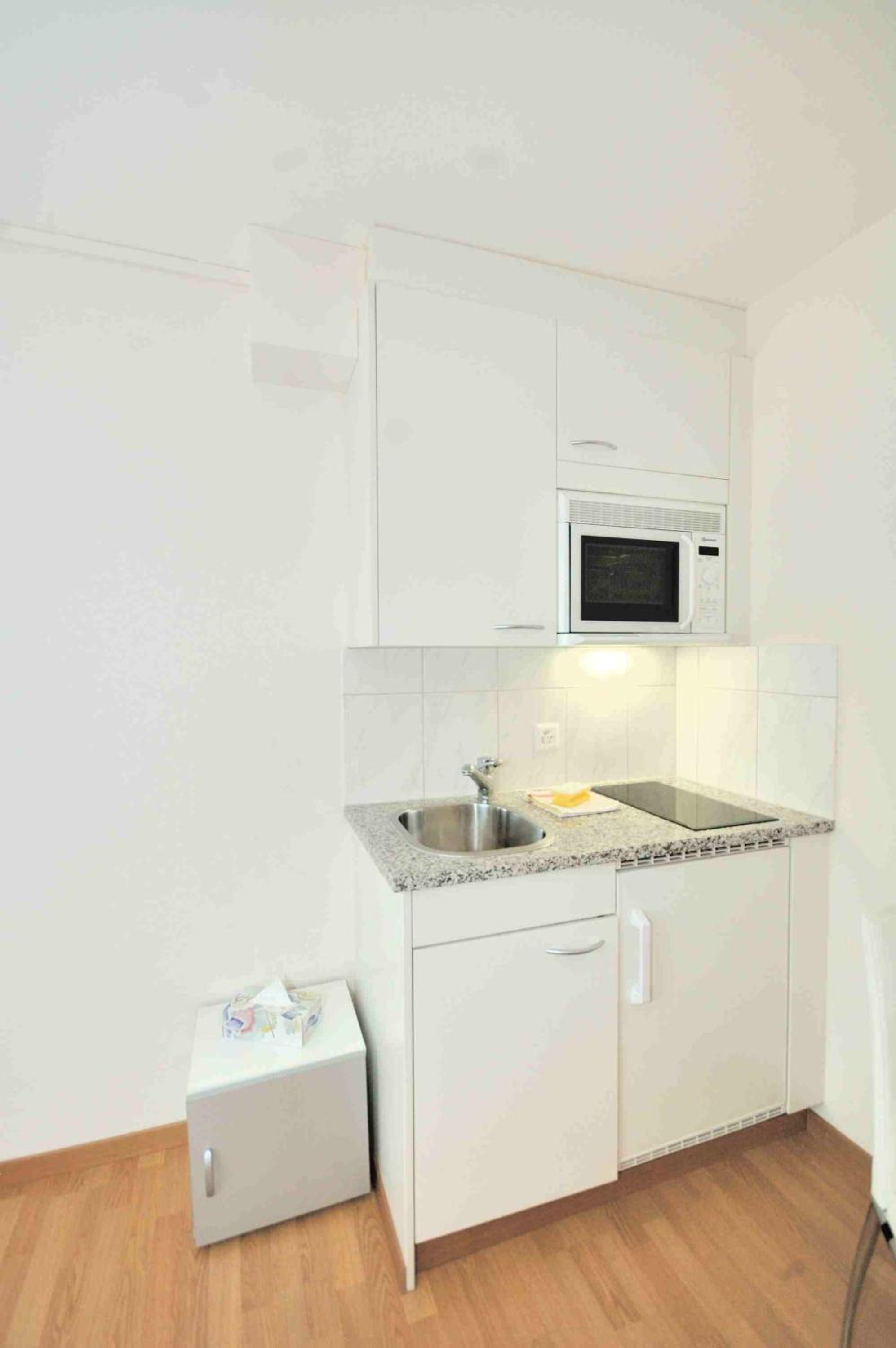Modern studio near main station - Crown 16