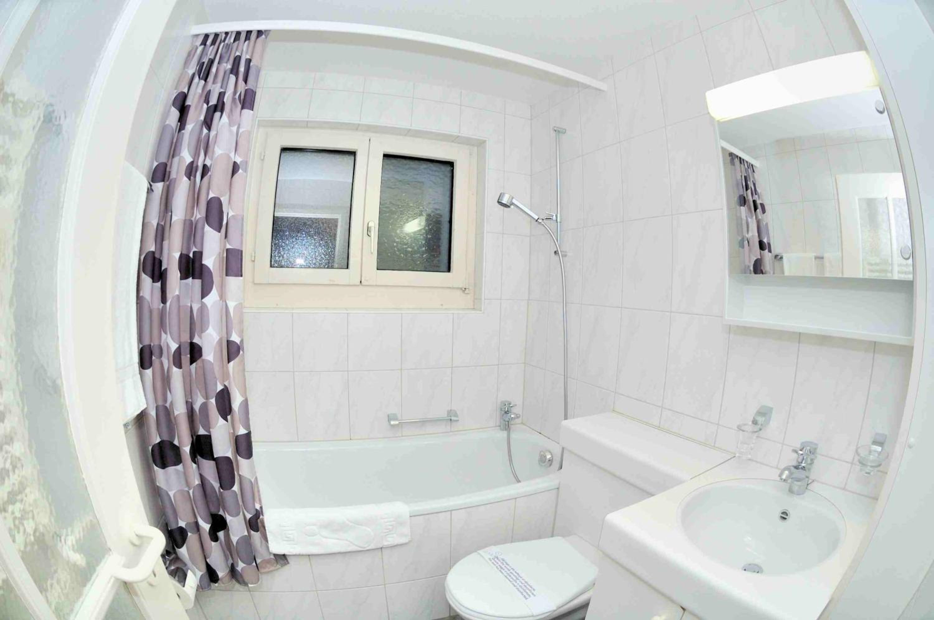 Modern studio near main station - Crown 16
