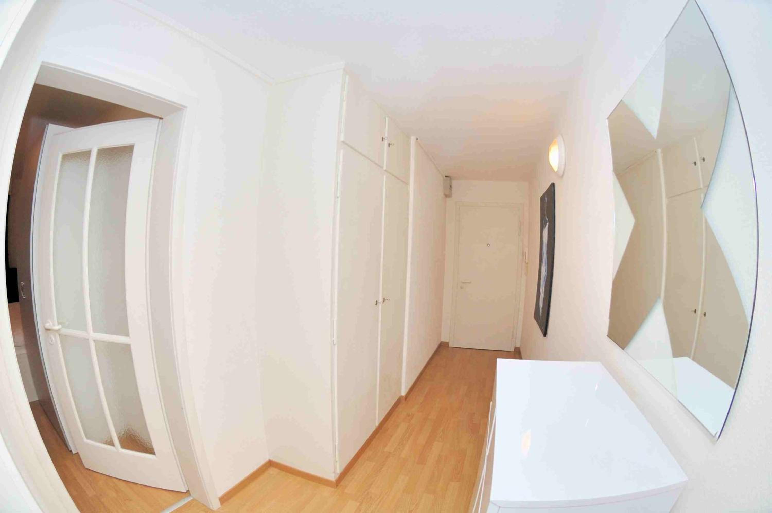 Modern studio near main station - Crown 16
