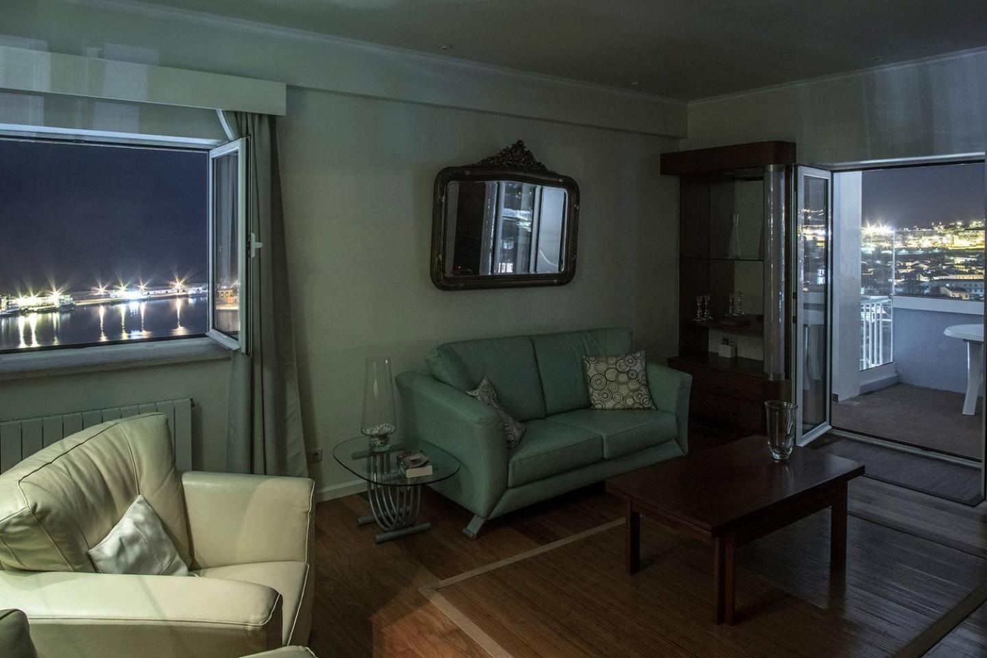 Azores 19th Floor (180º ocean & city view) view 3
