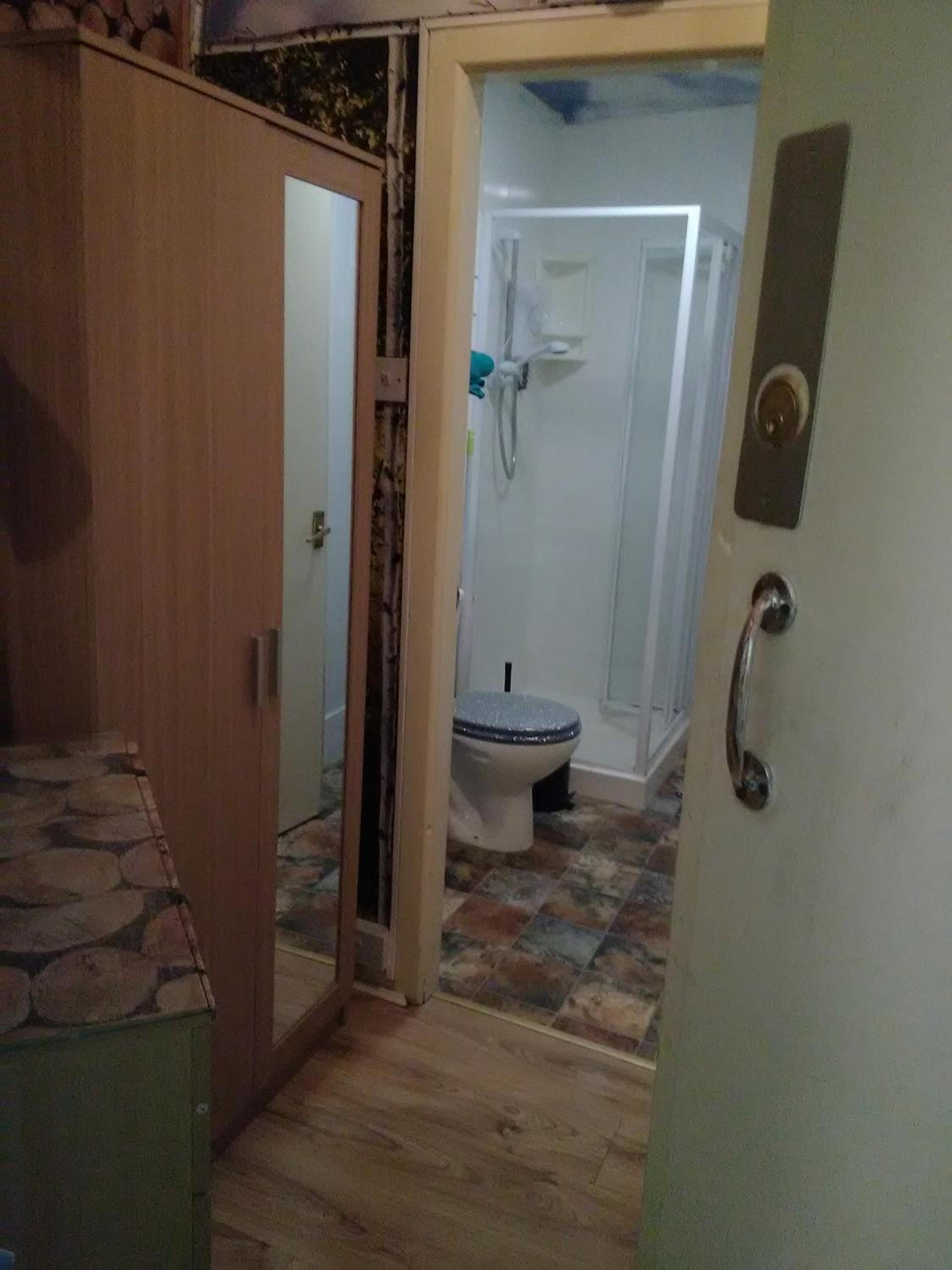 K.k's North Station Self catering holiday apartments