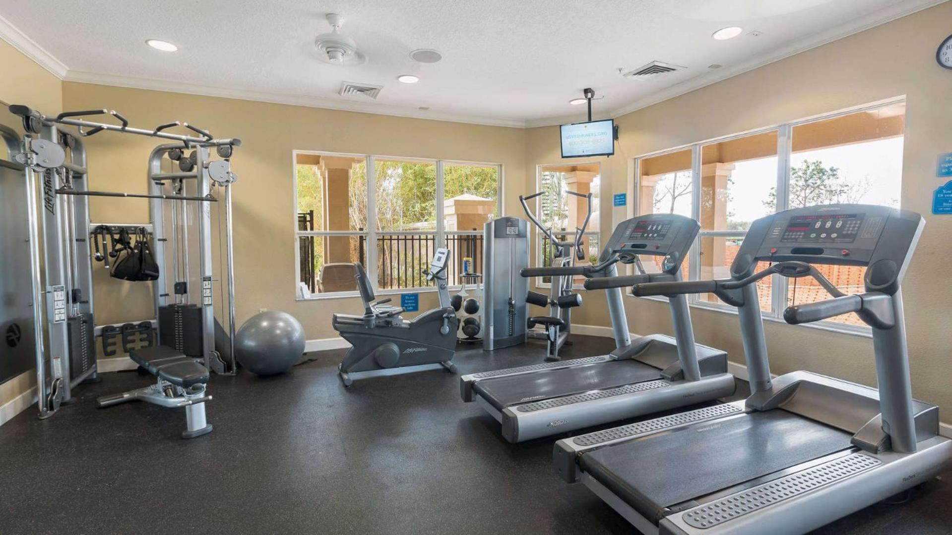 Mickey's Ranch - 4 bed pool home - Windsor Hills
