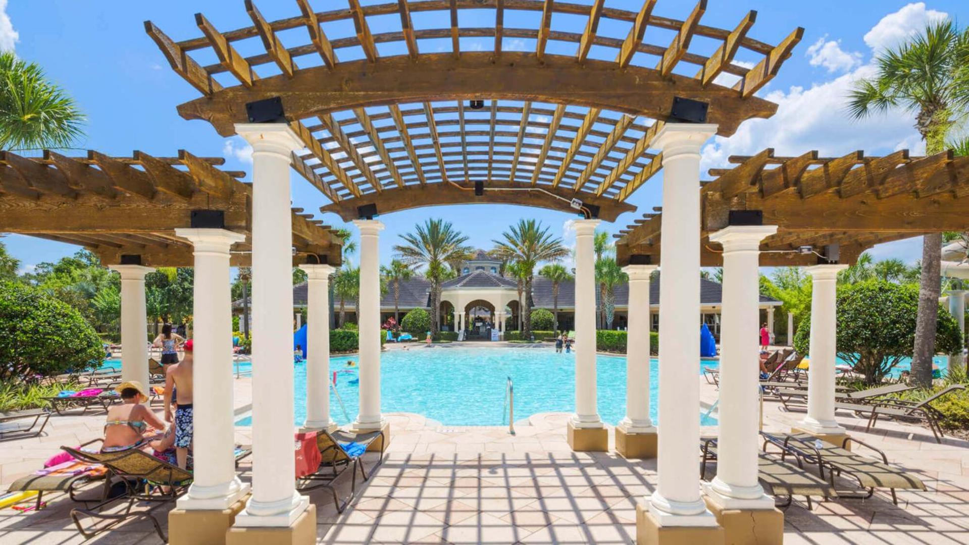 Mickey's Ranch - 4 bed pool home - Windsor Hills