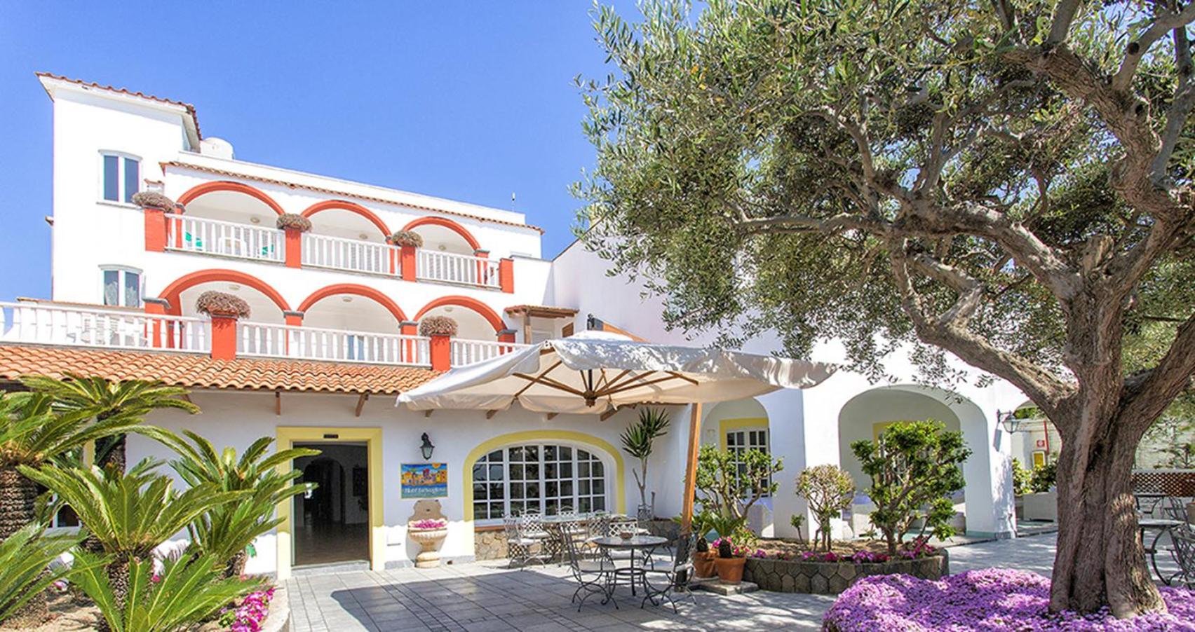 Hotel La Scogliera - Image 1