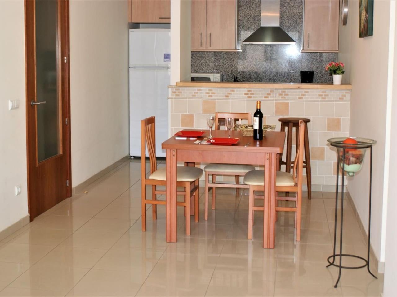 Precioso piso en Roses con piscina y parking AV-18 view 5