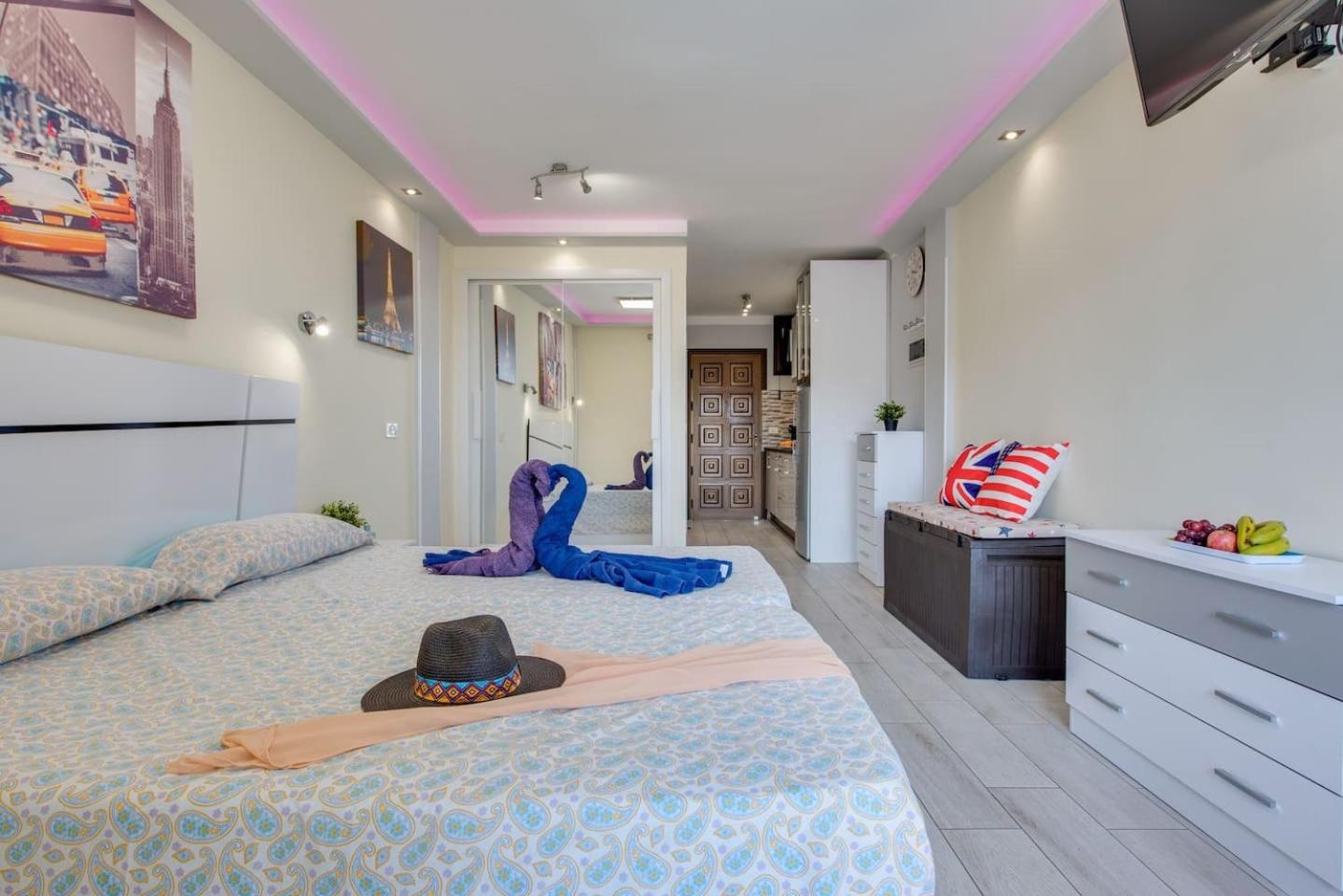 733 Wonderful Studio in LasAmericas! Wi-Fi free! view 5