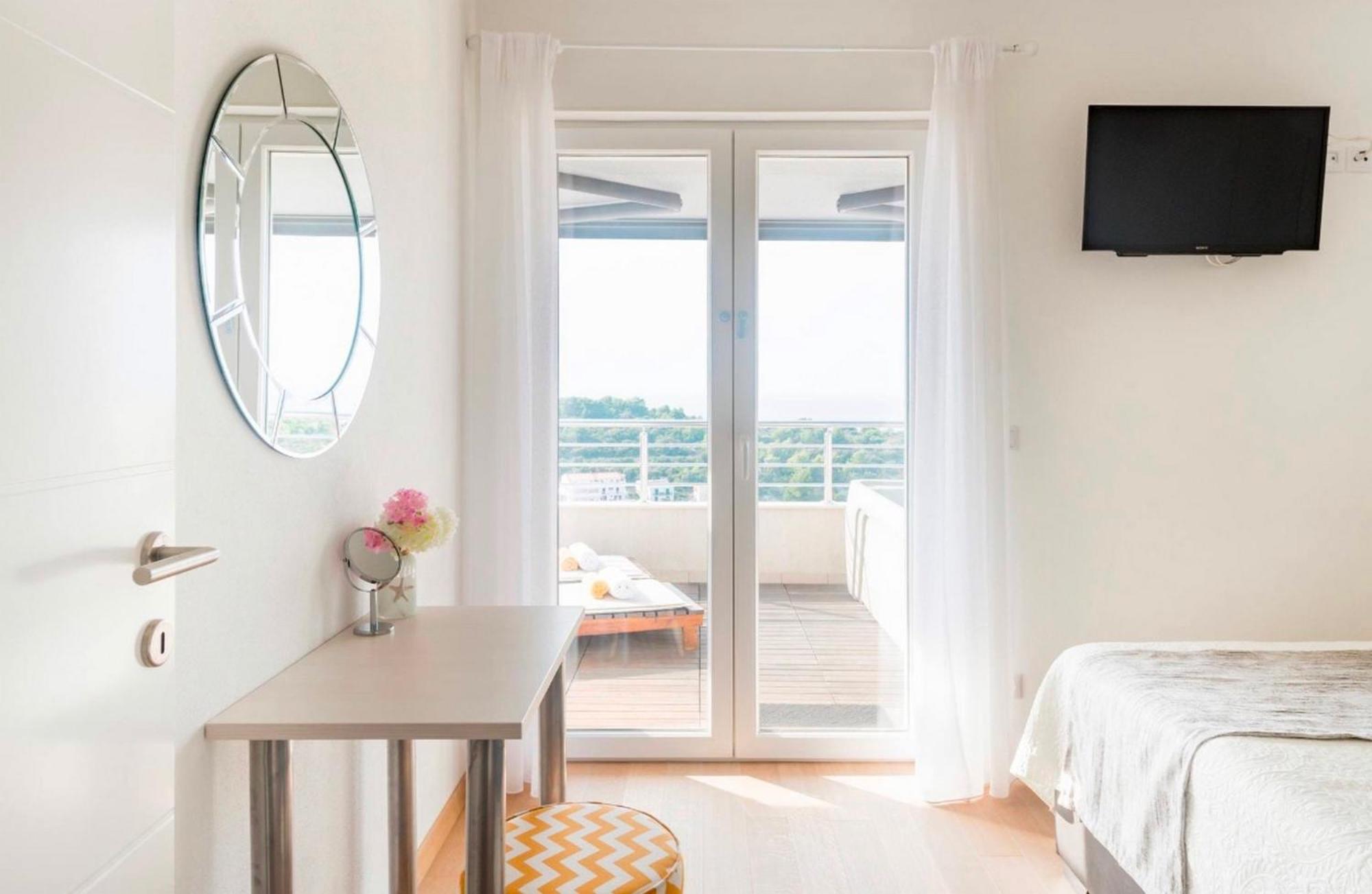 Apartments Pera