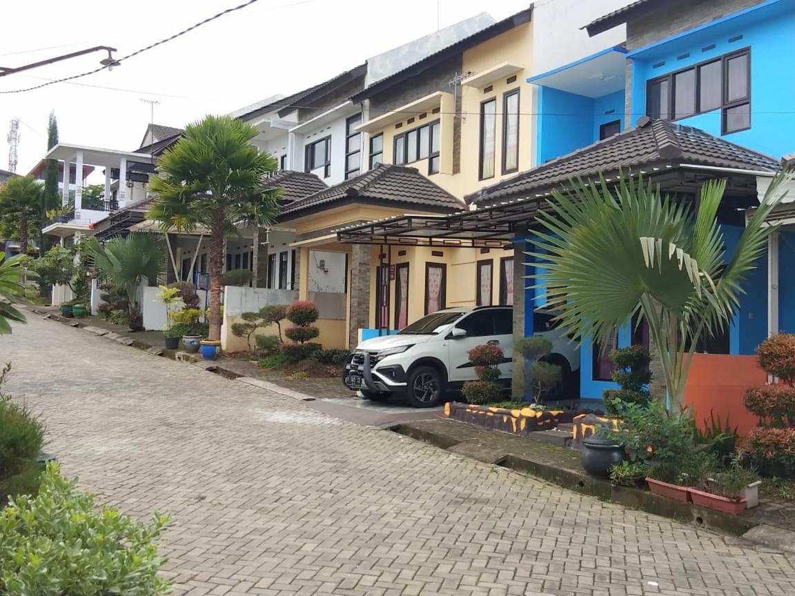 Villa Batu Safir, Batu - 15