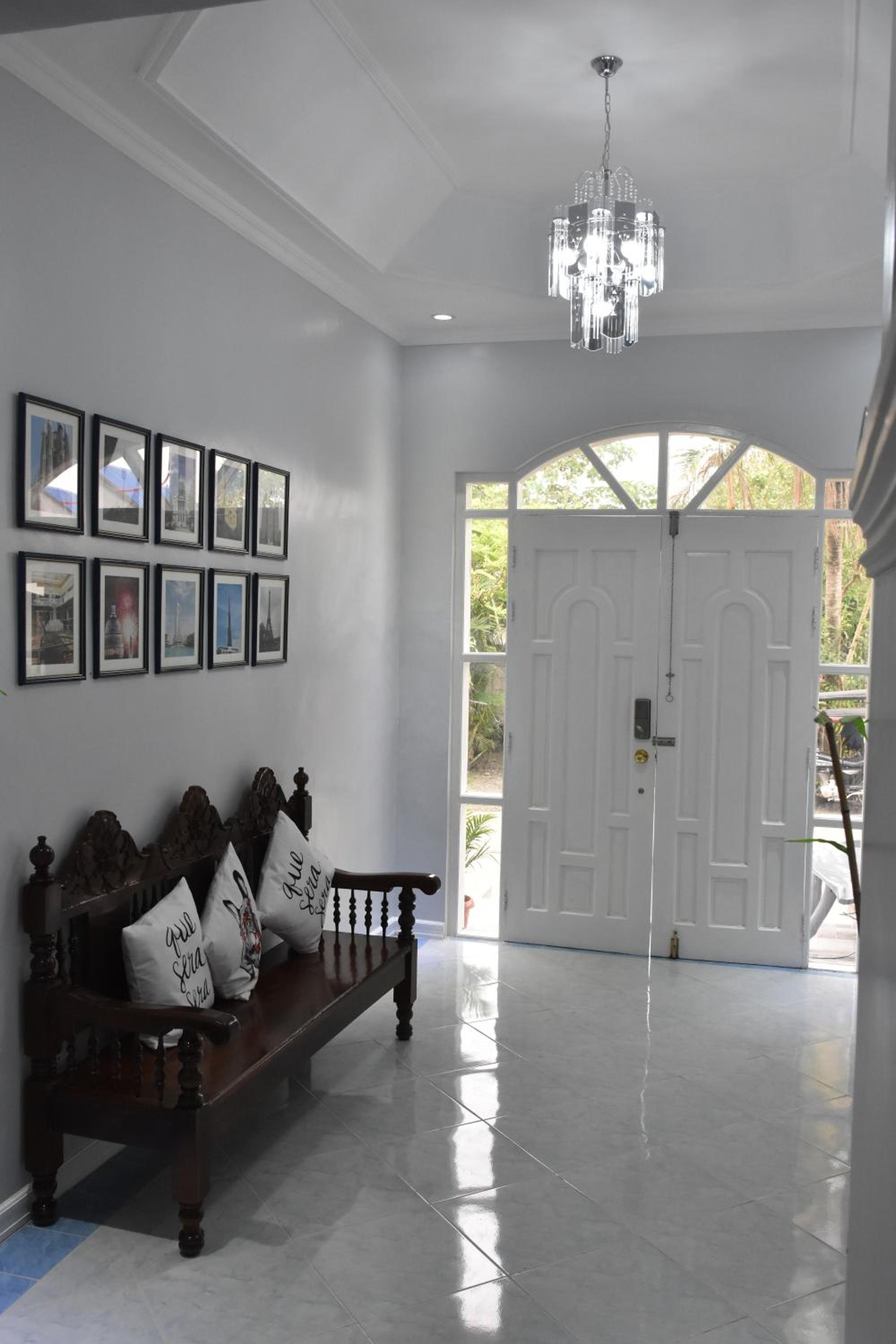 Isaguirre's Pension House view 3