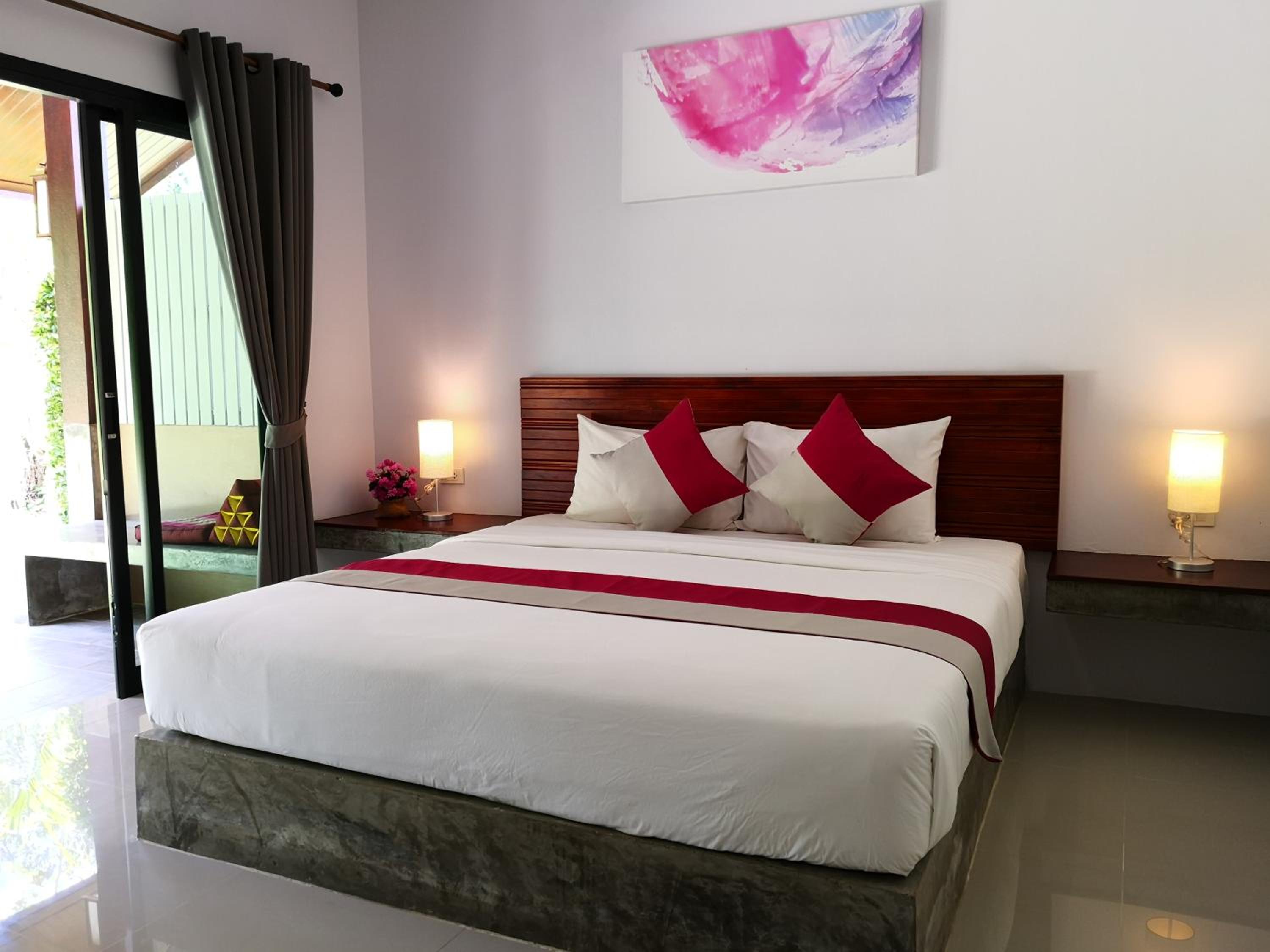 Baan Suan Rim Klong Resort