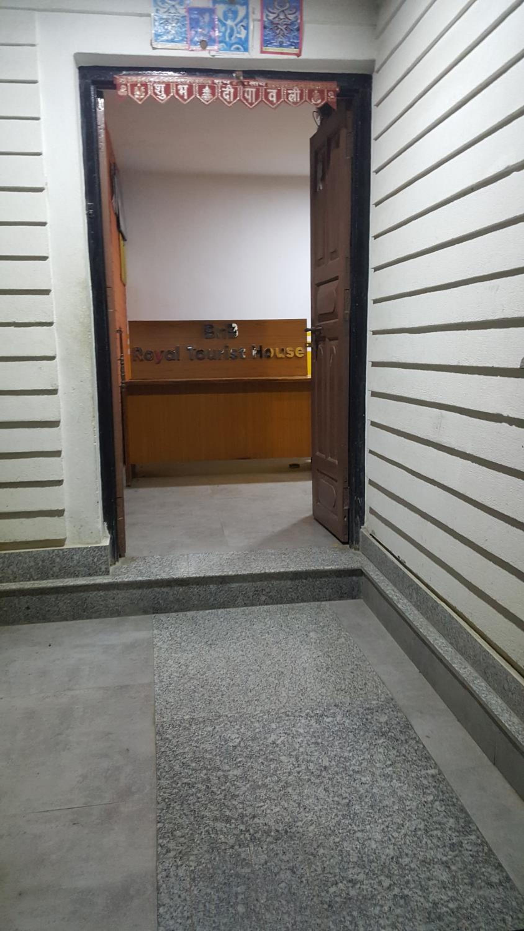 BnB Royal Tourist House Near Tourist Bus Station in Thamel