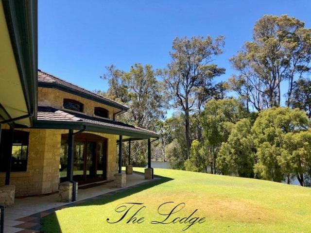 Harmony Forest Cottages & Lake side Lodge