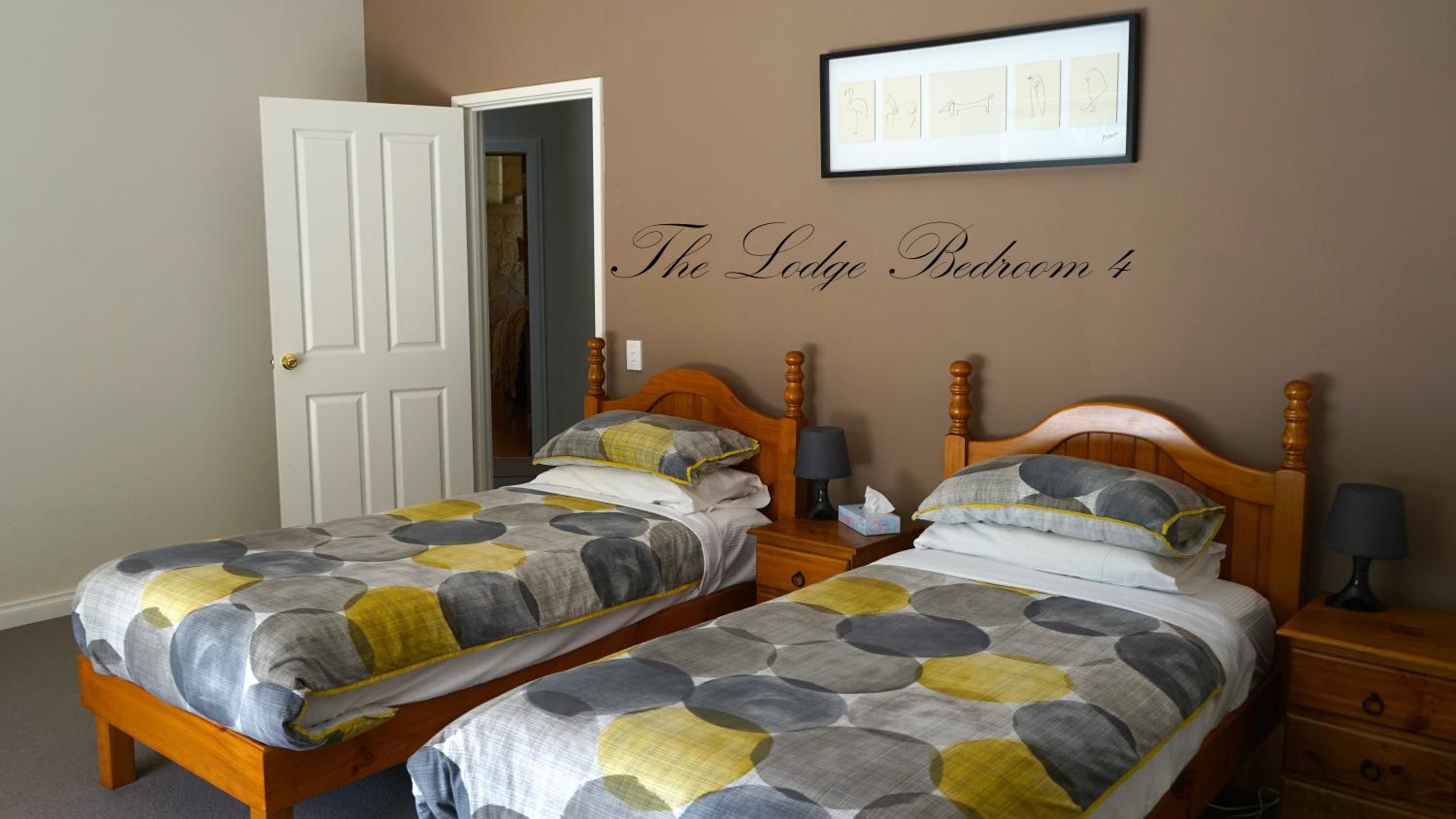 Harmony Forest Cottages & Lake side Lodge