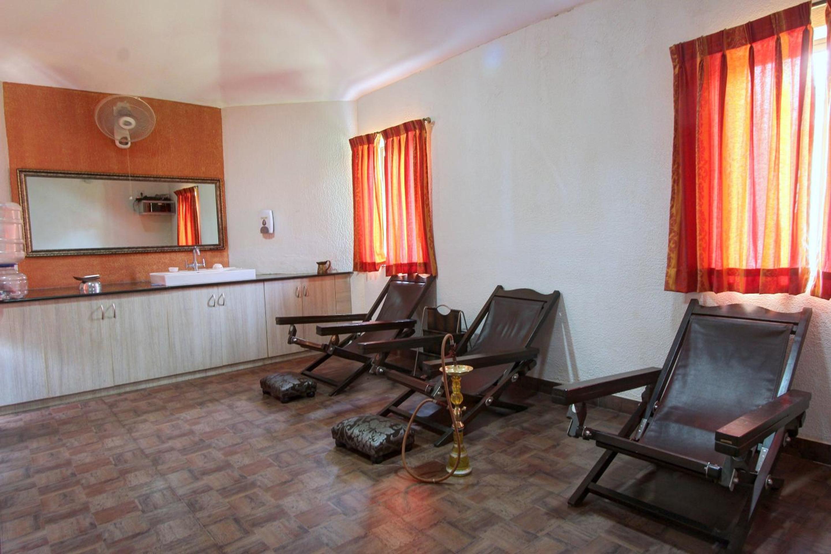 Golden Amoon Resort