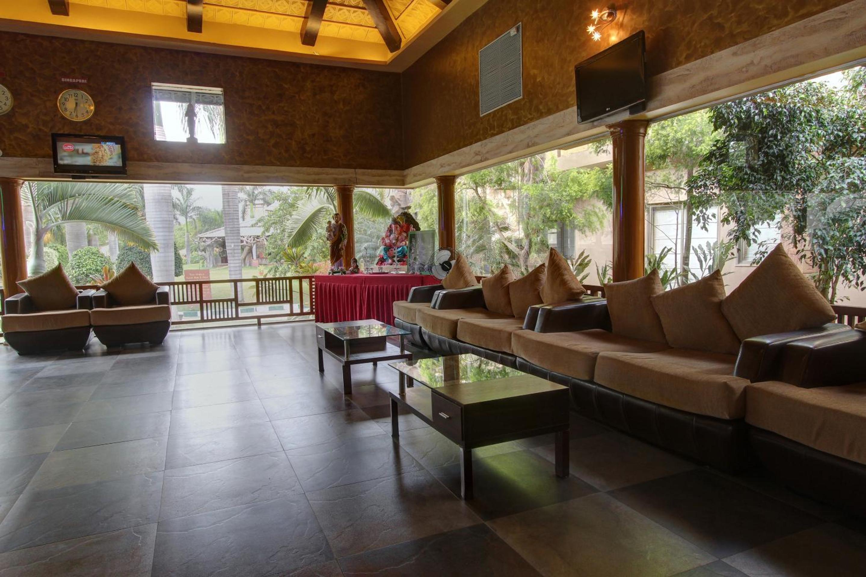 Golden Amoon Resort