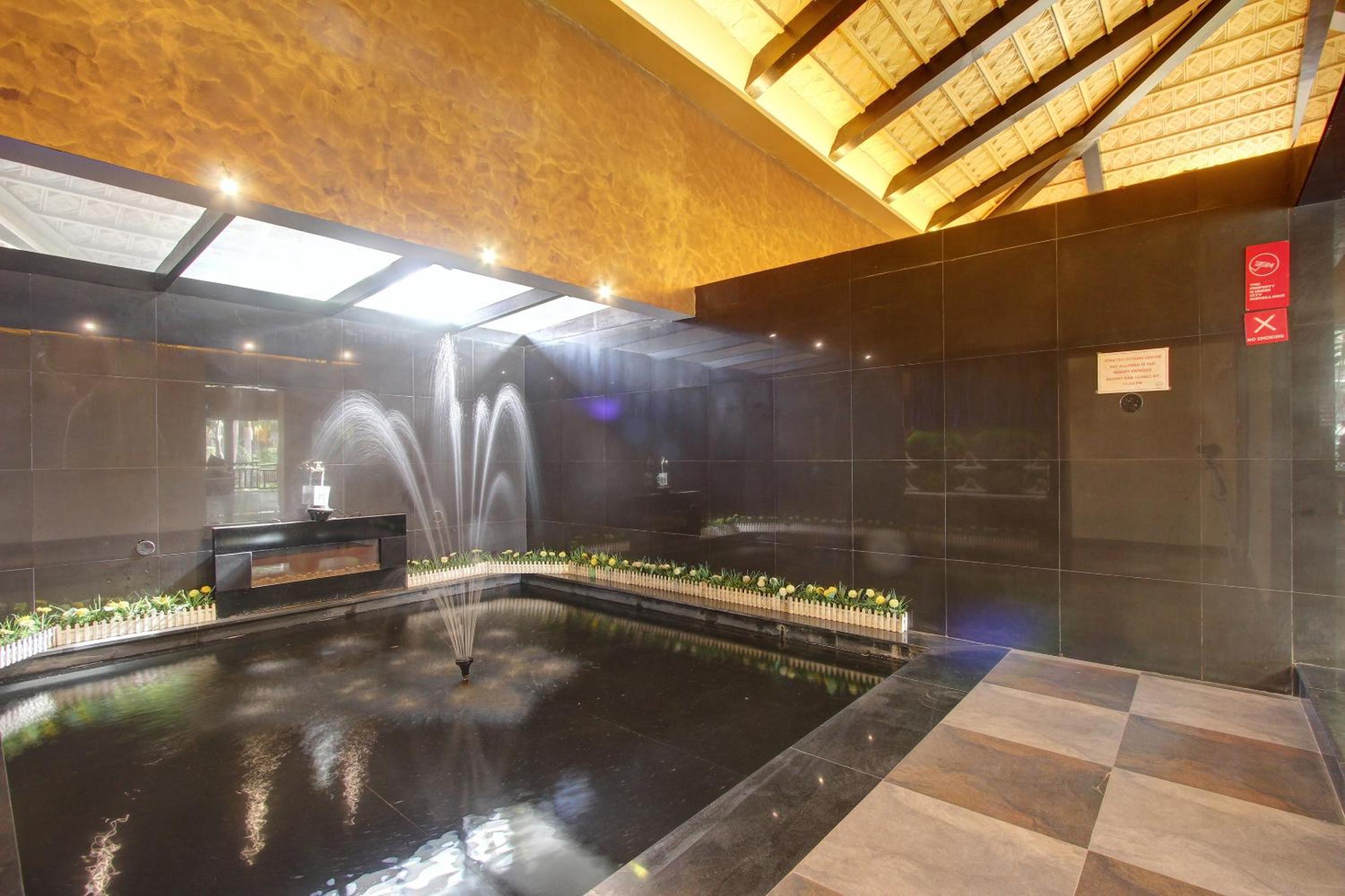 Golden Amoon Resort