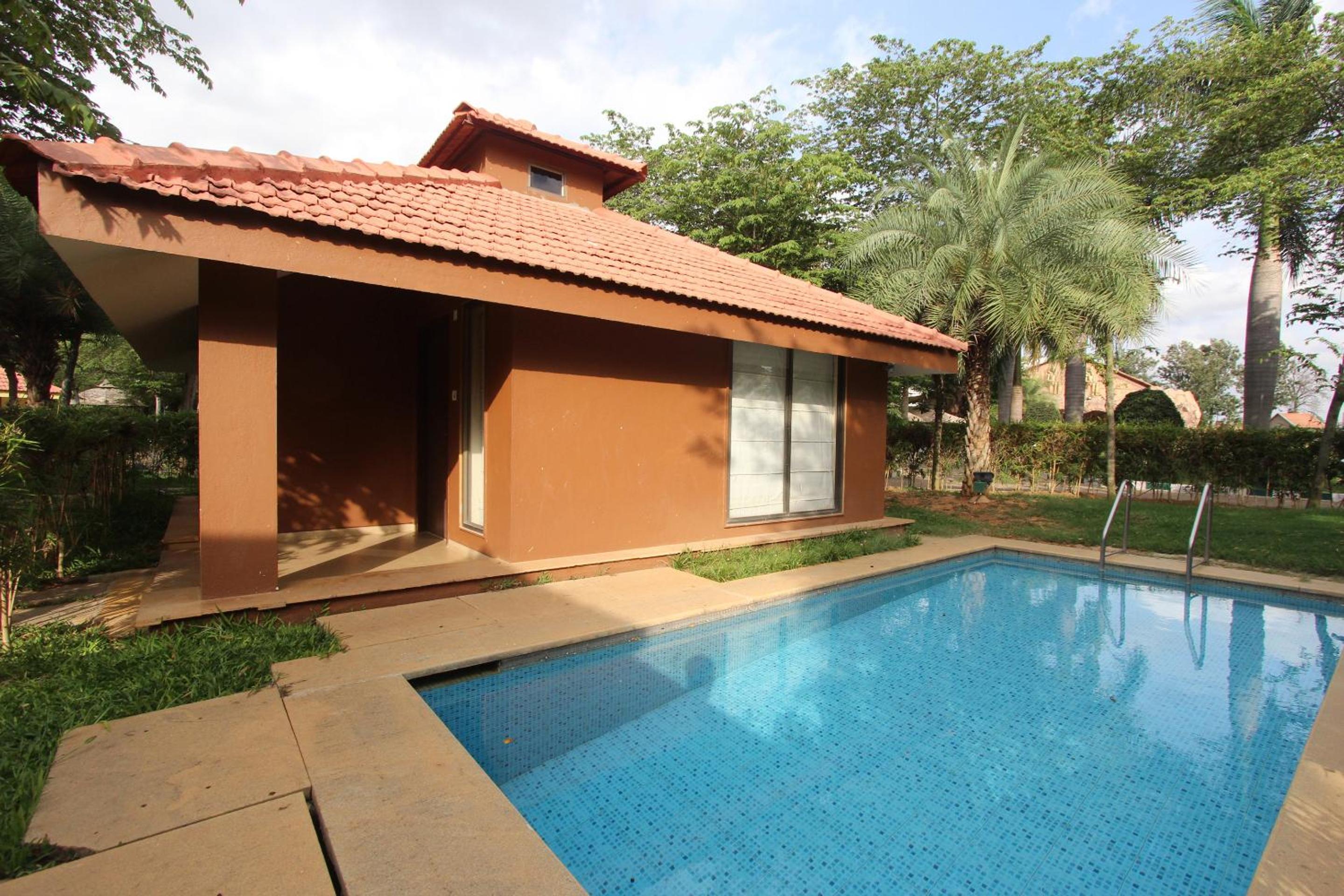 Golden Amoon Resort