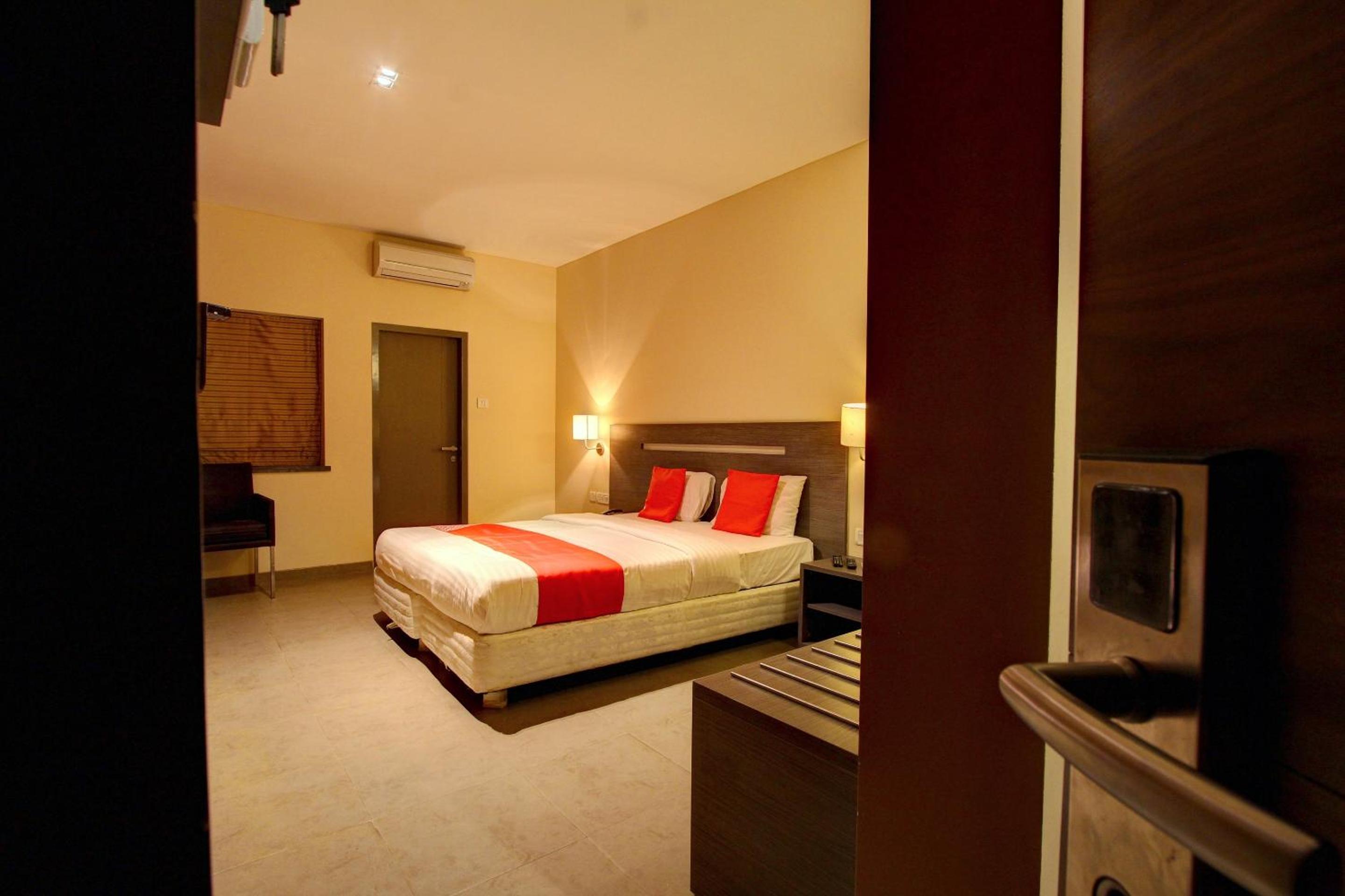 Golden Amoon Resort