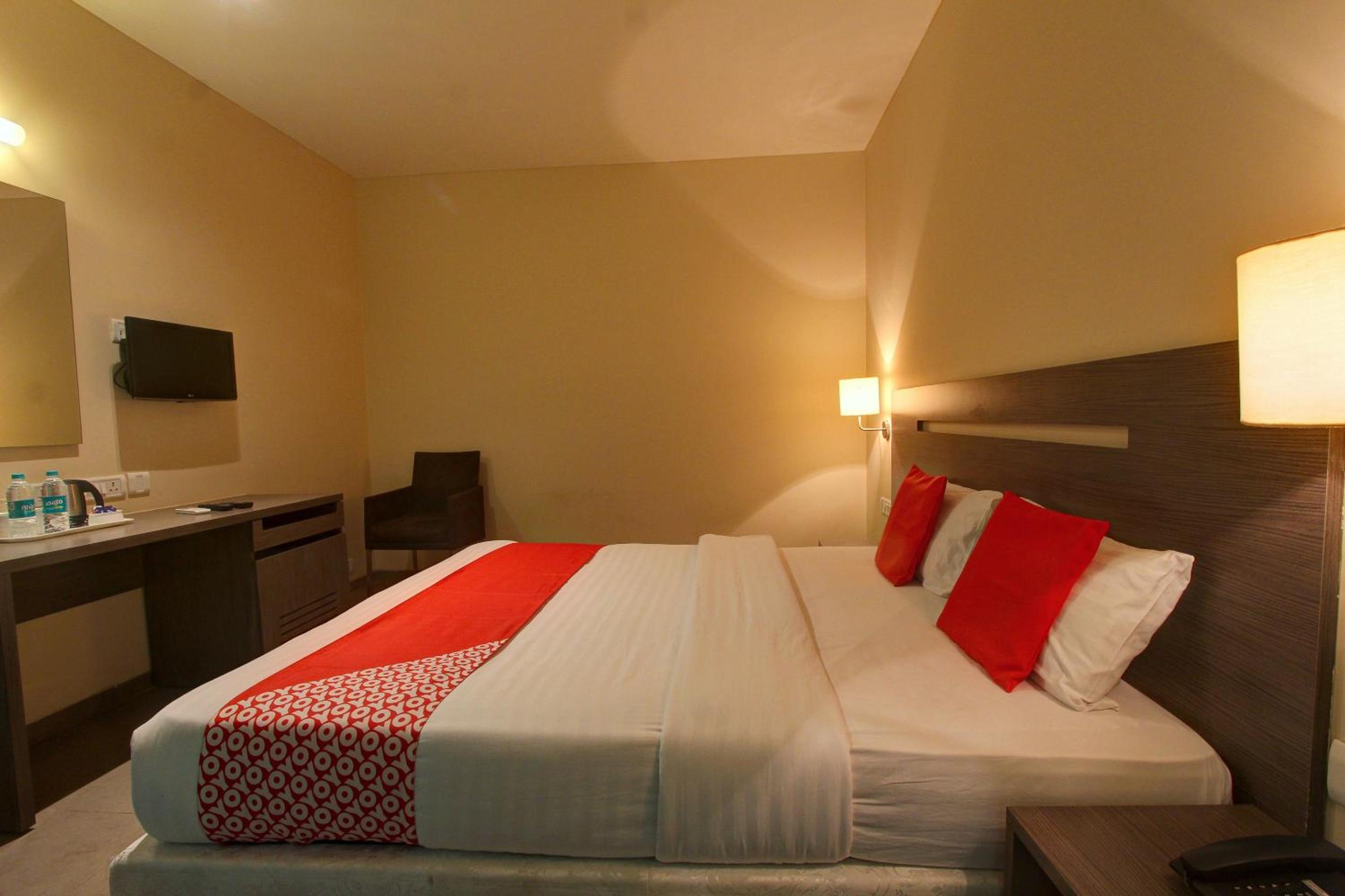 Golden Amoon Resort