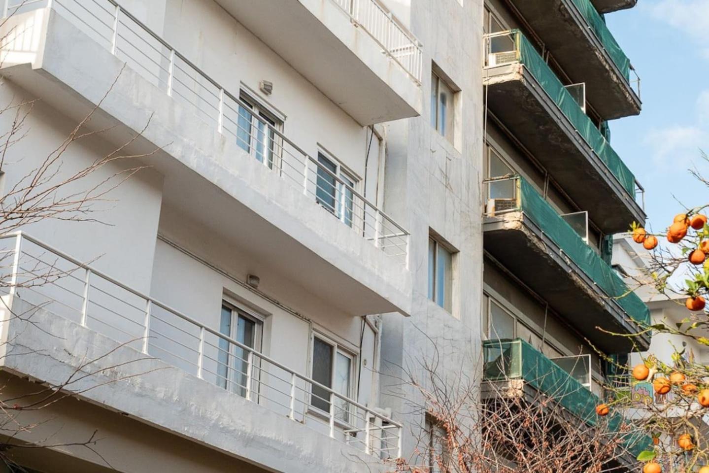 Deco city center apartment view 2