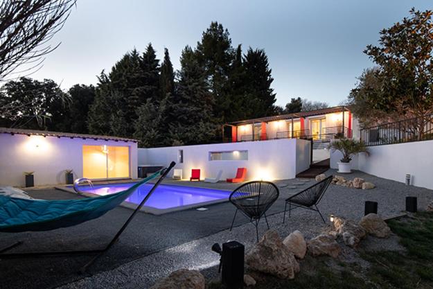 Hotel Mise en Scène