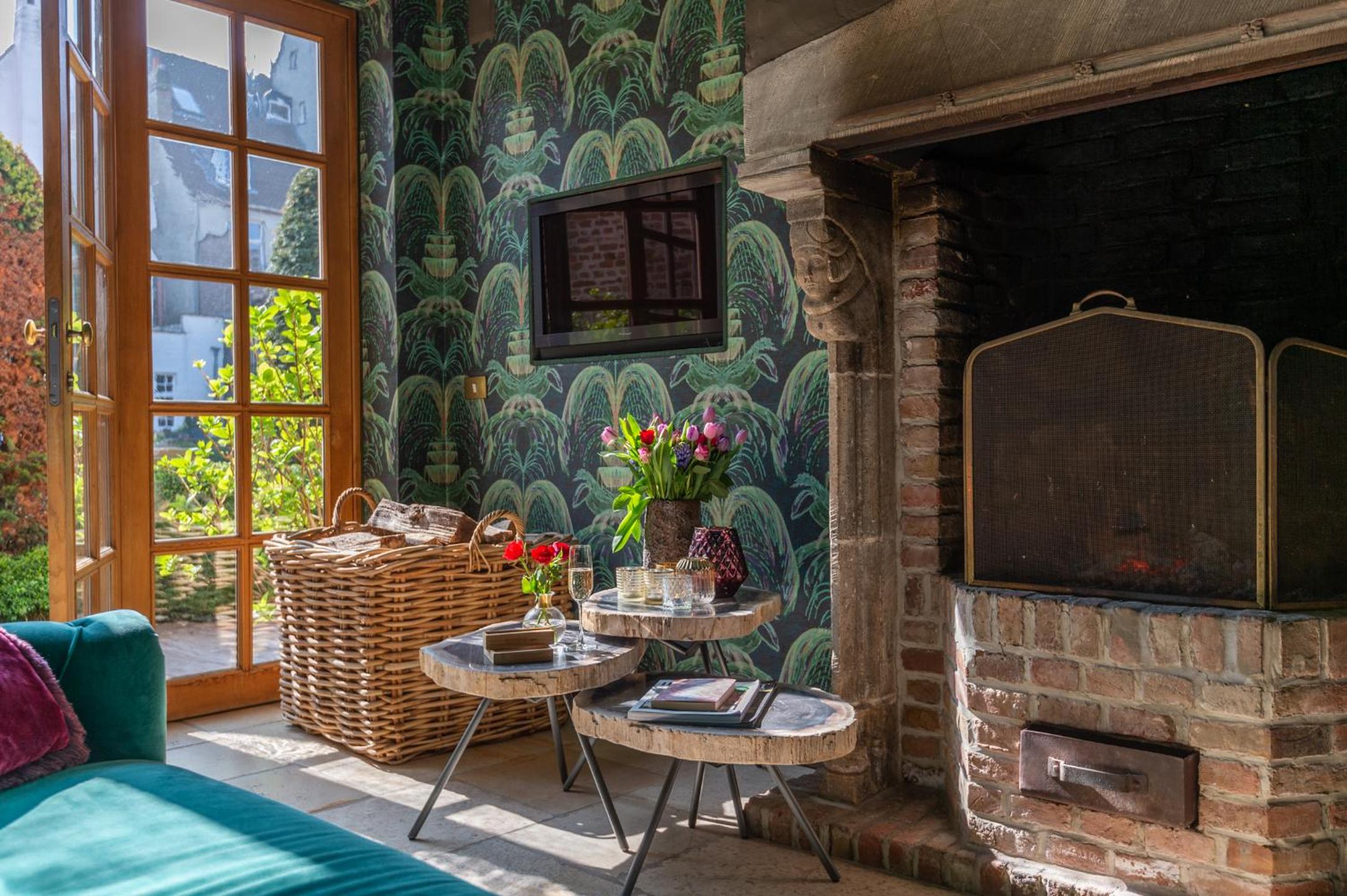 Exclusive Suites The Secret Garden