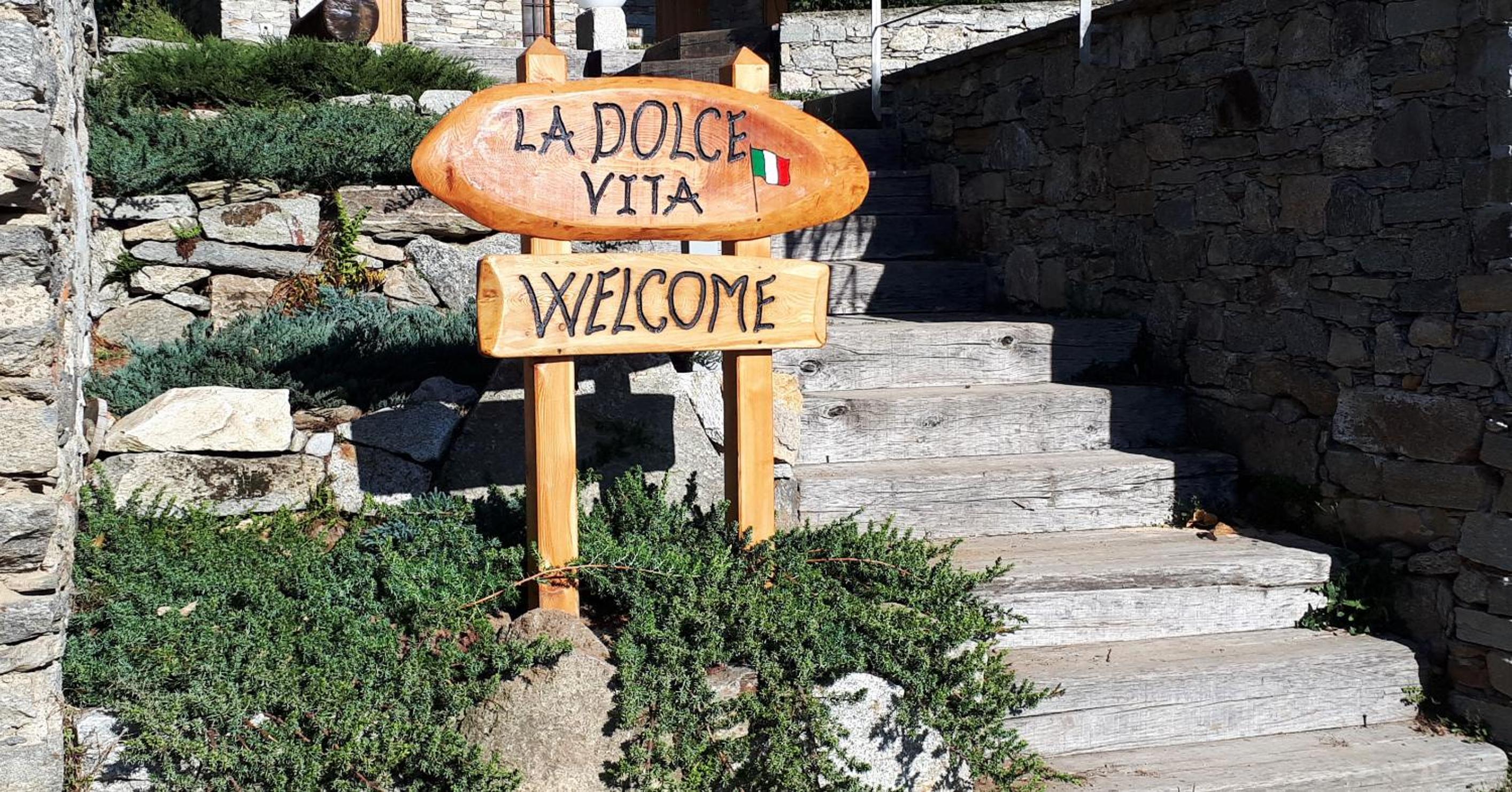 La Dolce Vita chalet view 5