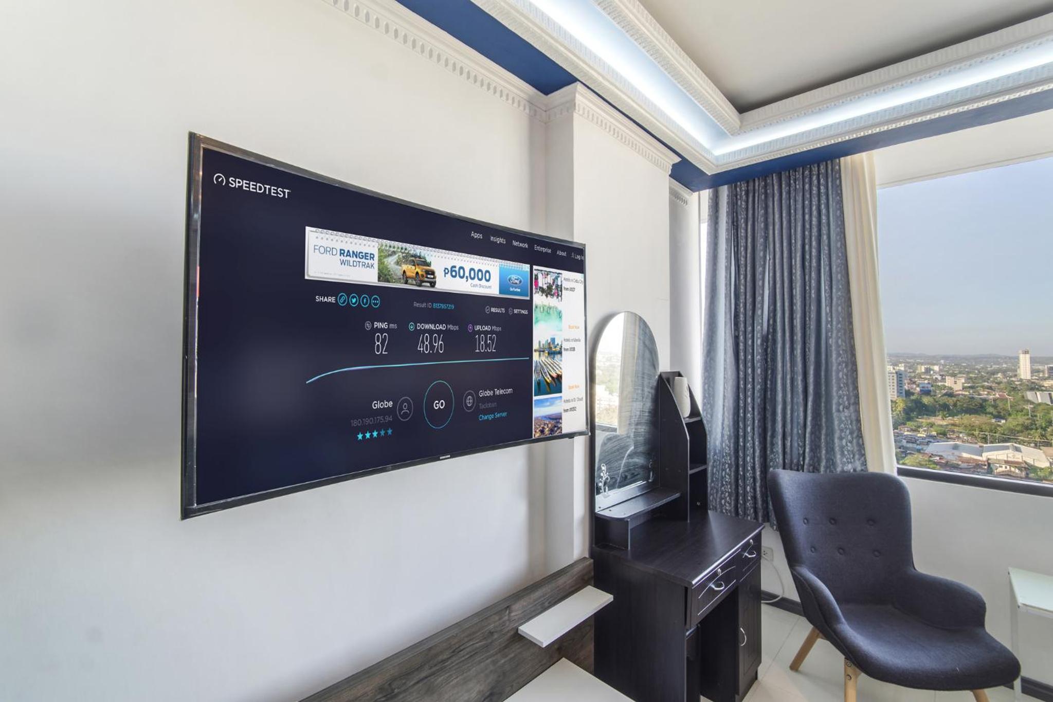 Avenir Condo for rent near IT Park Cebu with 49-inch Samsung Curve TV