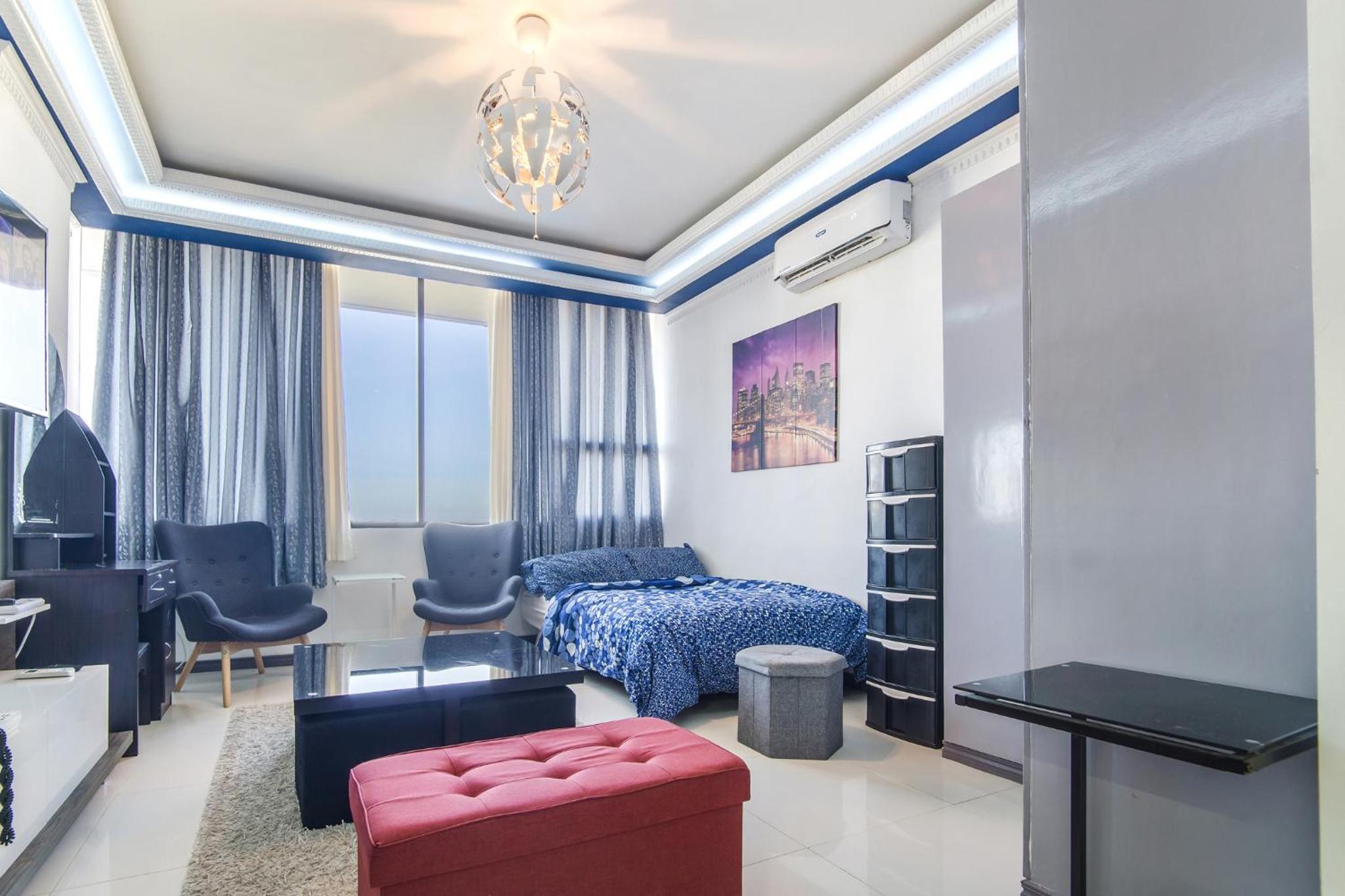 Avenir Condo for rent near IT Park Cebu with 49-inch Samsung Curve TV