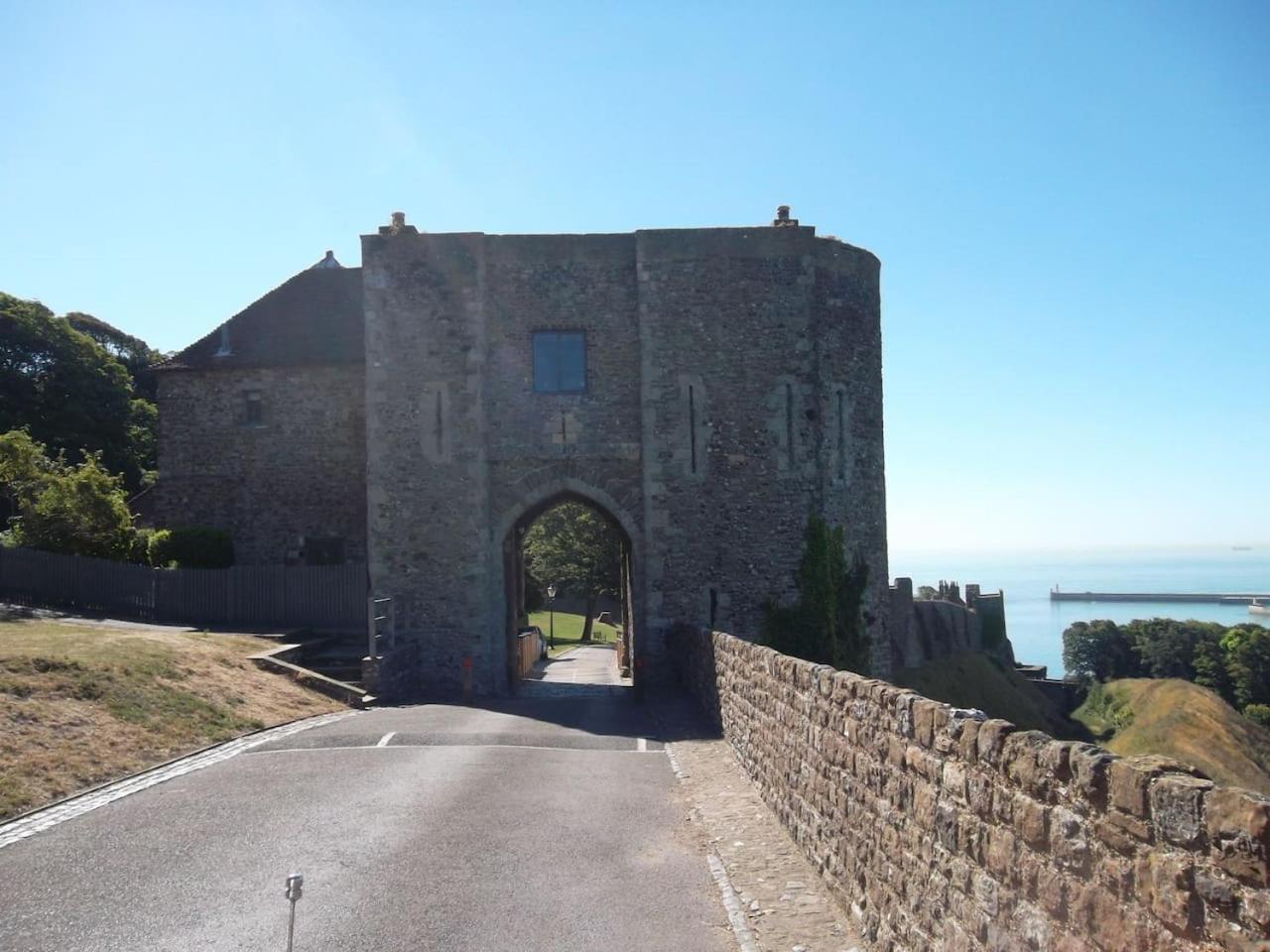 Dover Vacations - Castle View Dover - Property Image 7