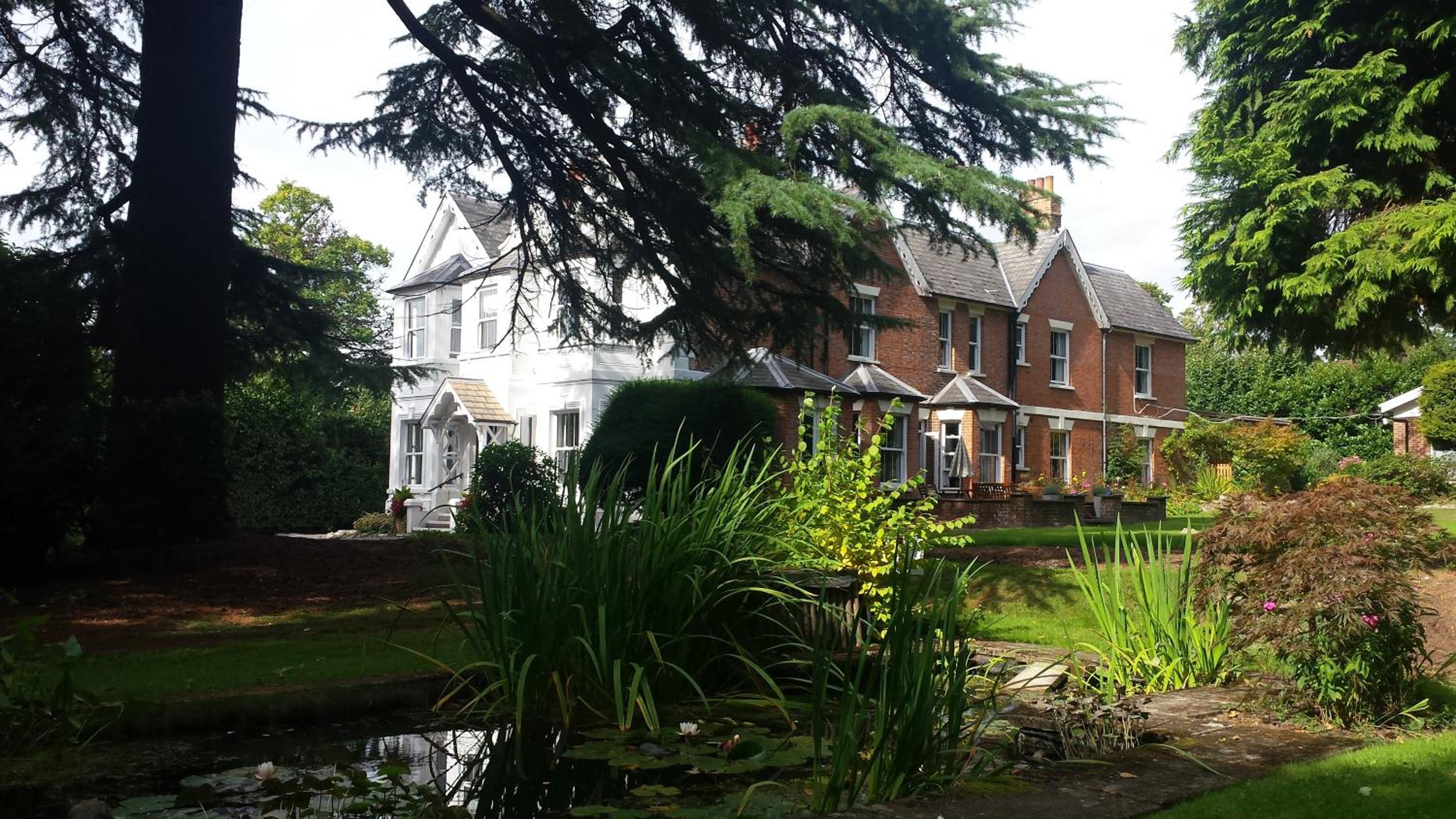 Claridge House Retreat Centre Including Vegetarian Or Vegan Breakfast