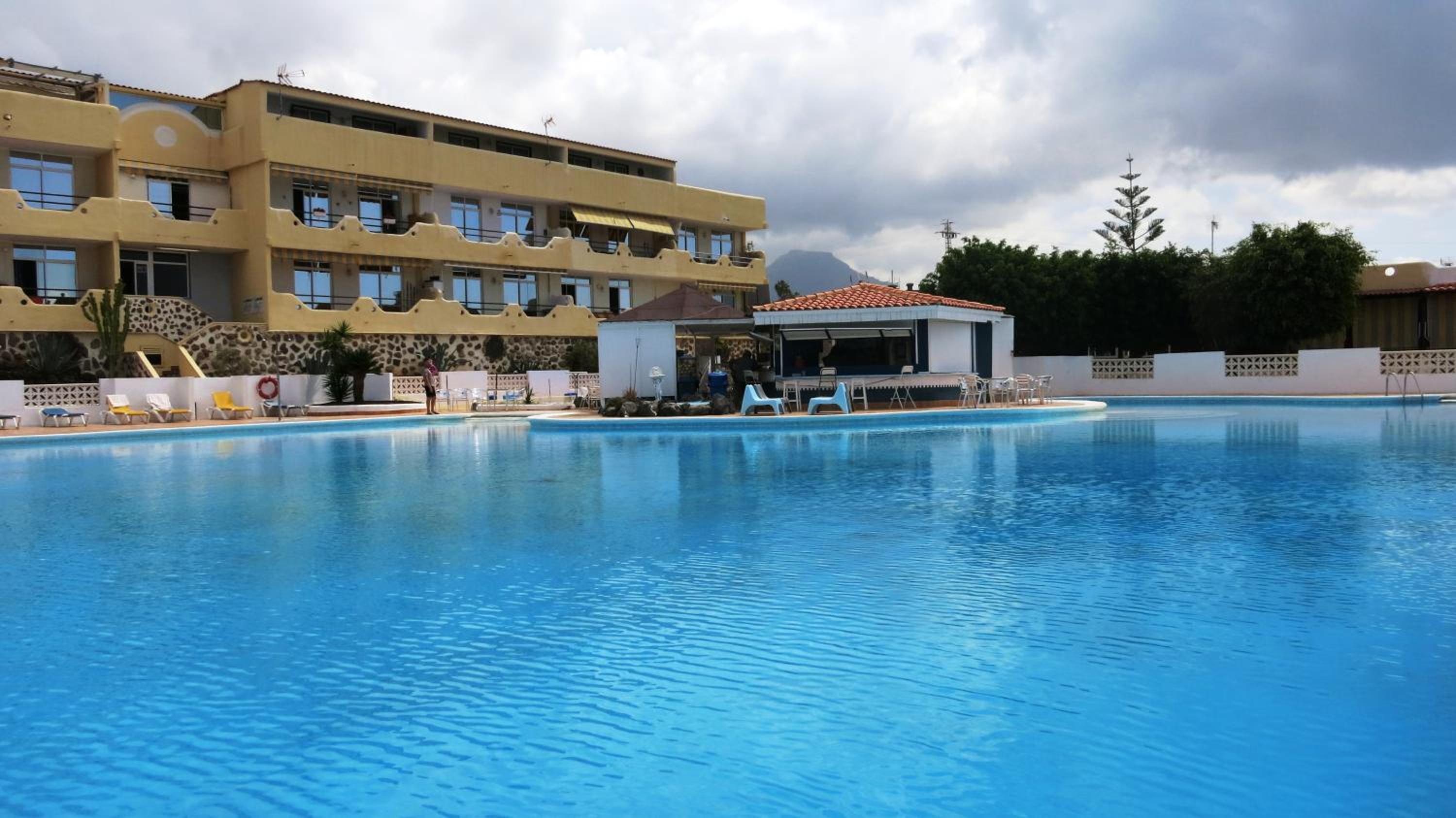 Holiday apartment Paraiso view 2