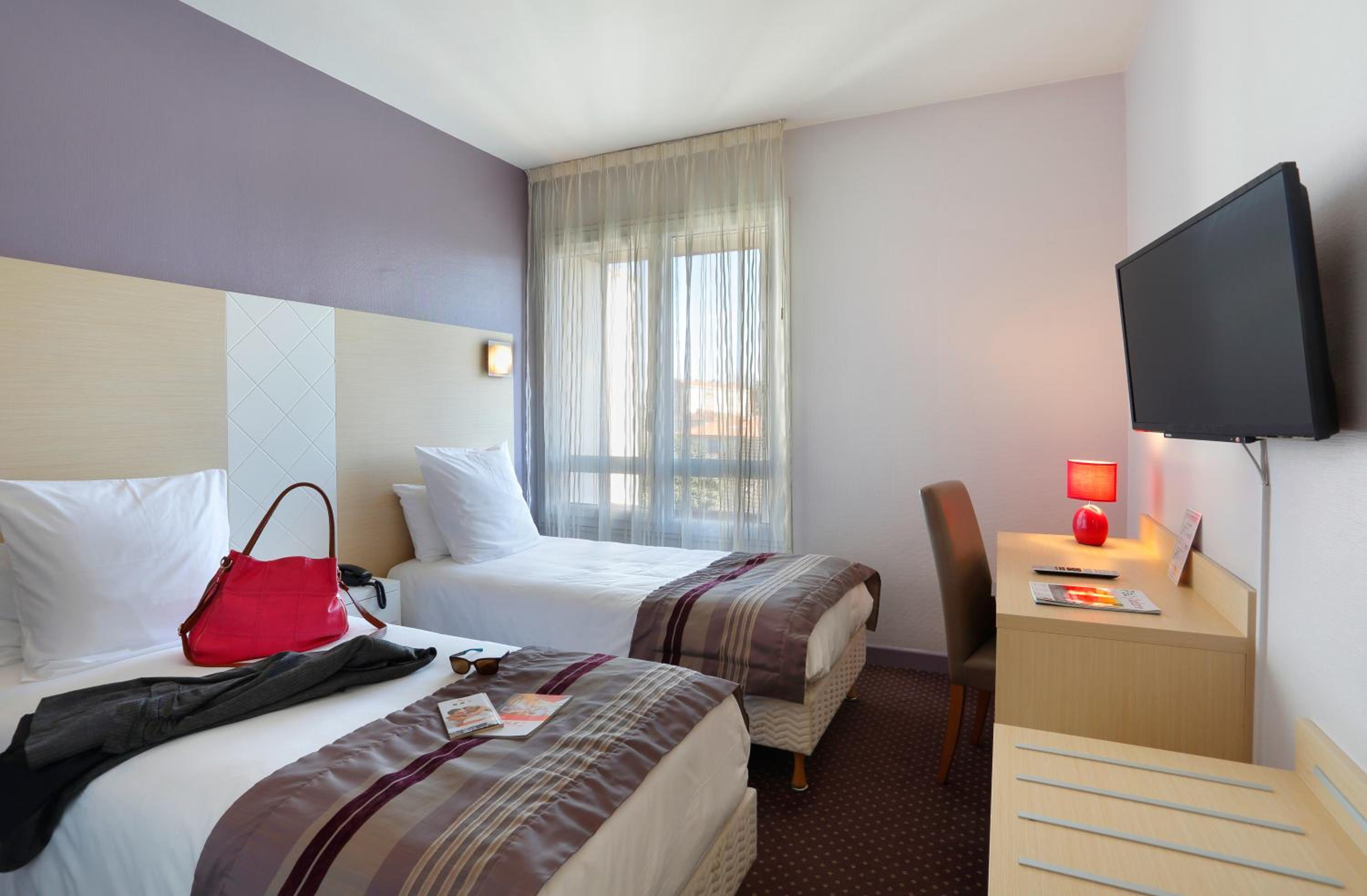 Pau Vacations - Cit'Hotel Atlantic Hotel - Property Image 24