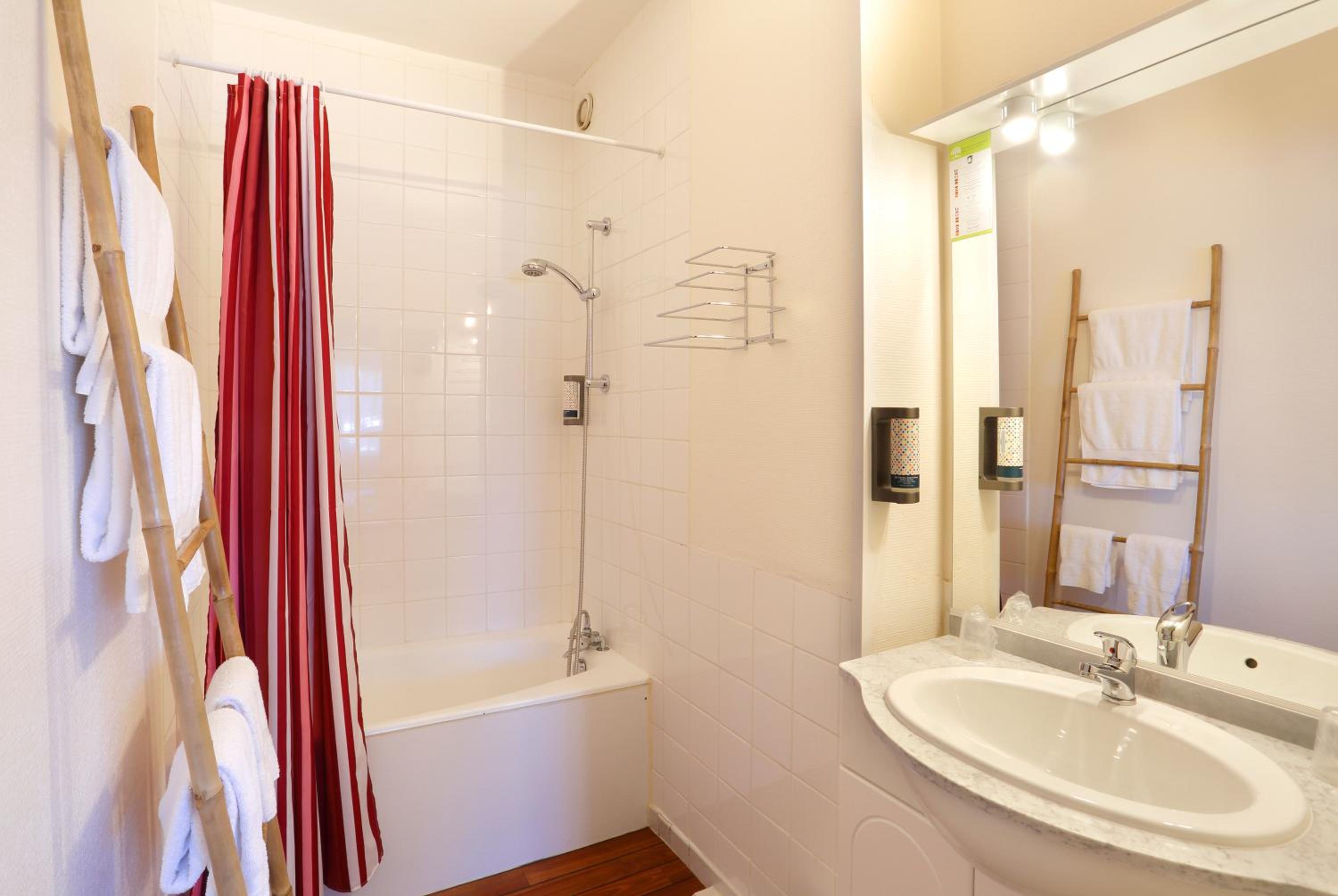 Pau Vacations - Cit'Hotel Atlantic Hotel - Property Image 21